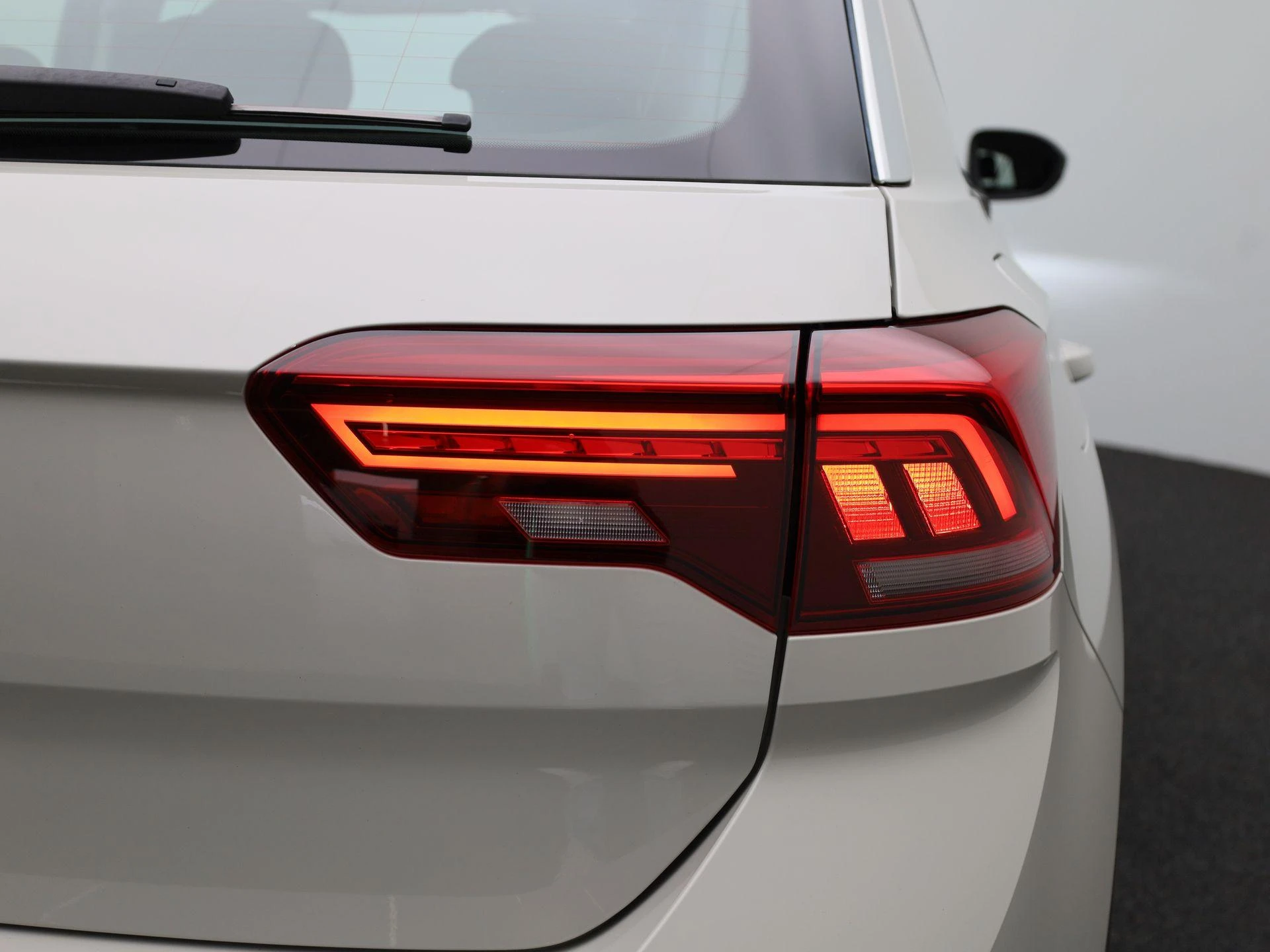 Volkswagen-T-Roc-image-32