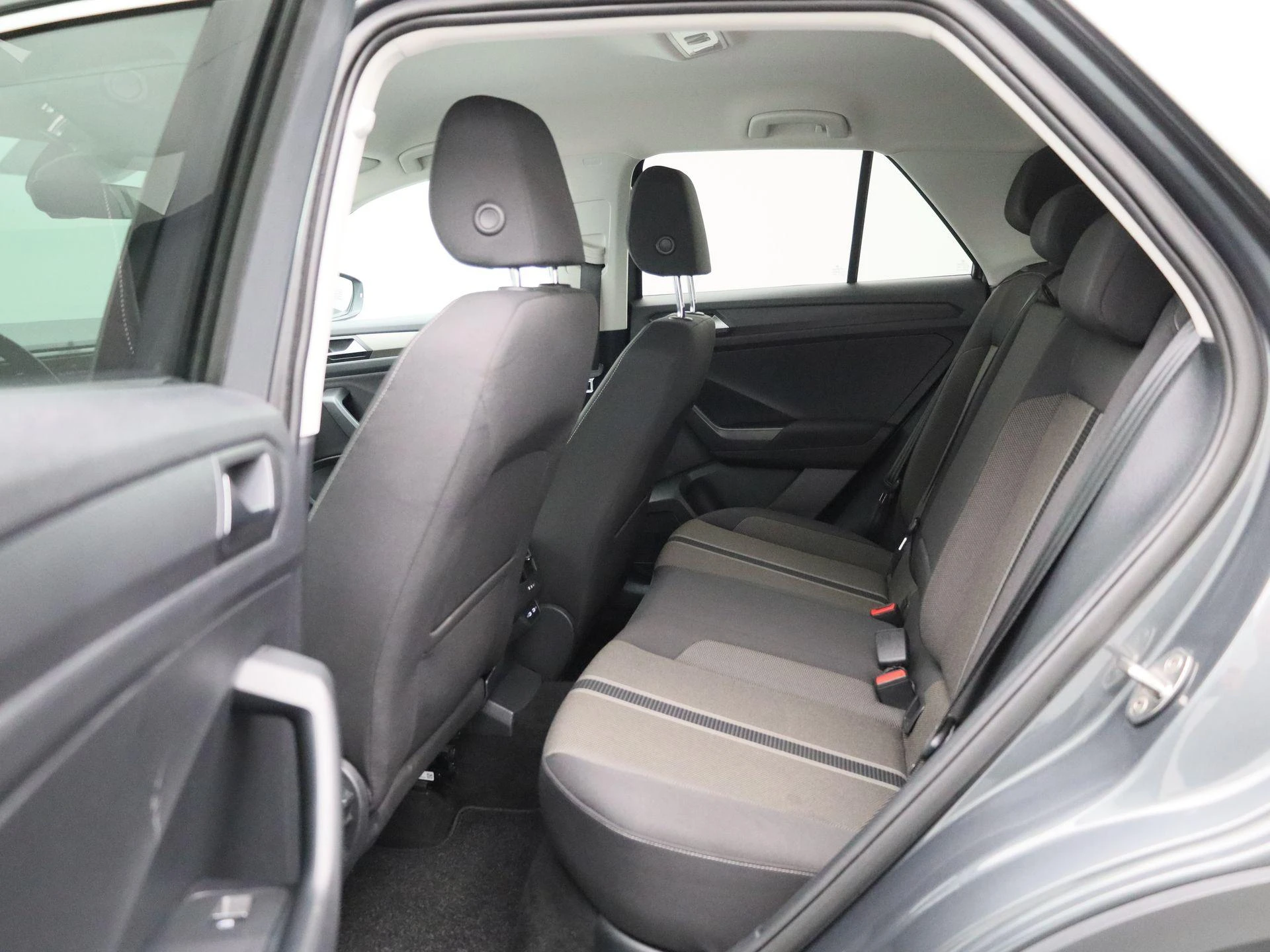 Volkswagen-T-Roc-image-9