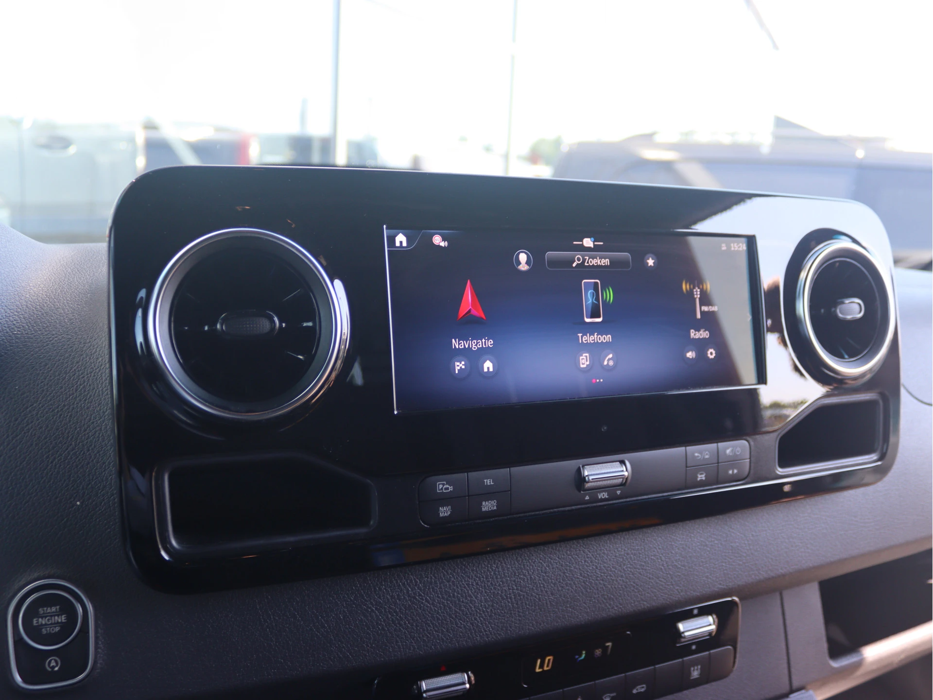 Mercedes-Benz-Sprinter-image-8