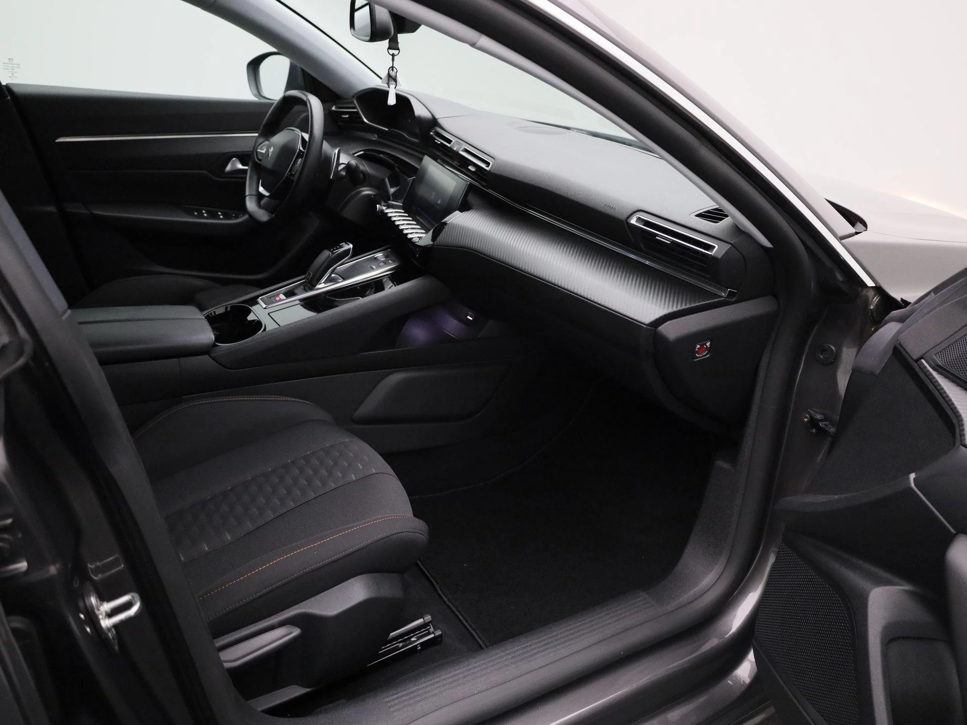 Peugeot-508-image-31