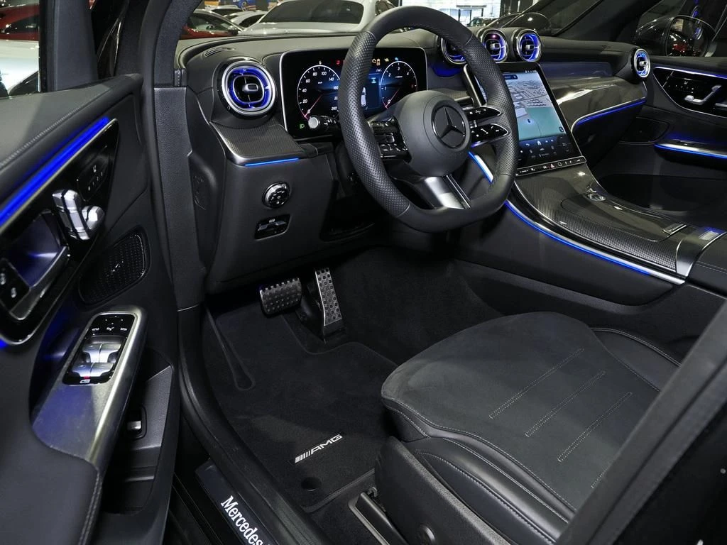 Mercedes-Benz-GLC 300 d-image-7