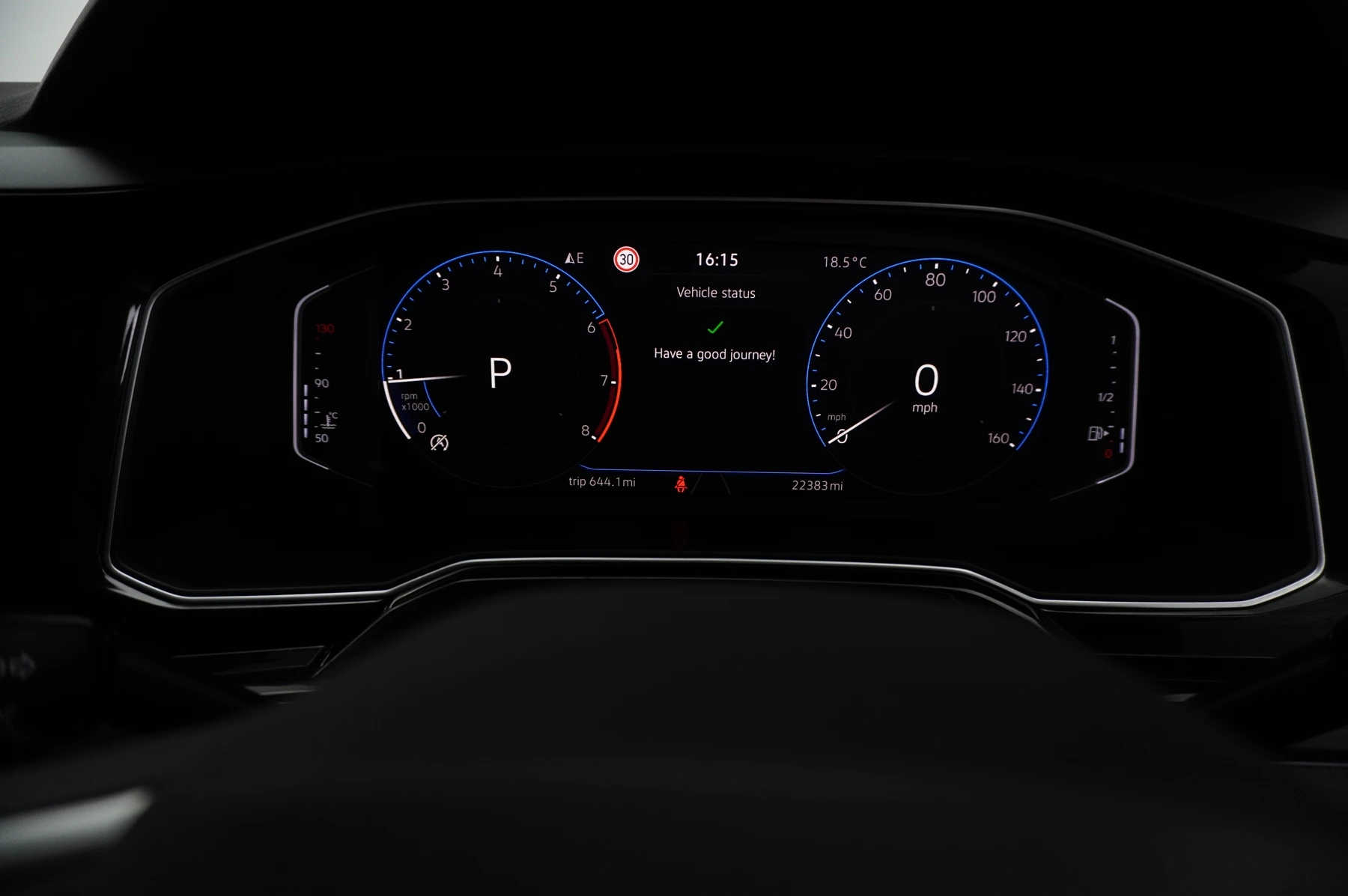 Volkswagen-Polo-image-7