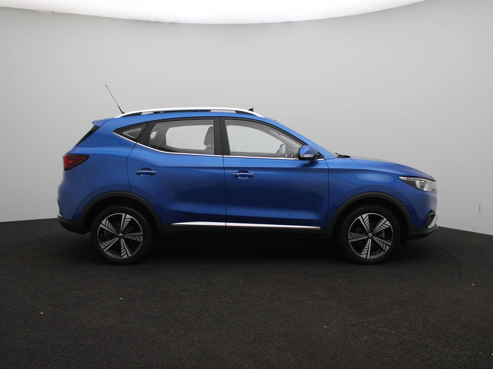 MG-ZS EV-image-6