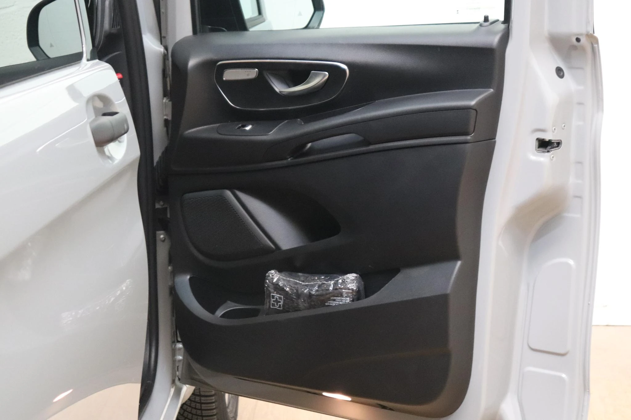 Mercedes-Benz-Vito-image-8