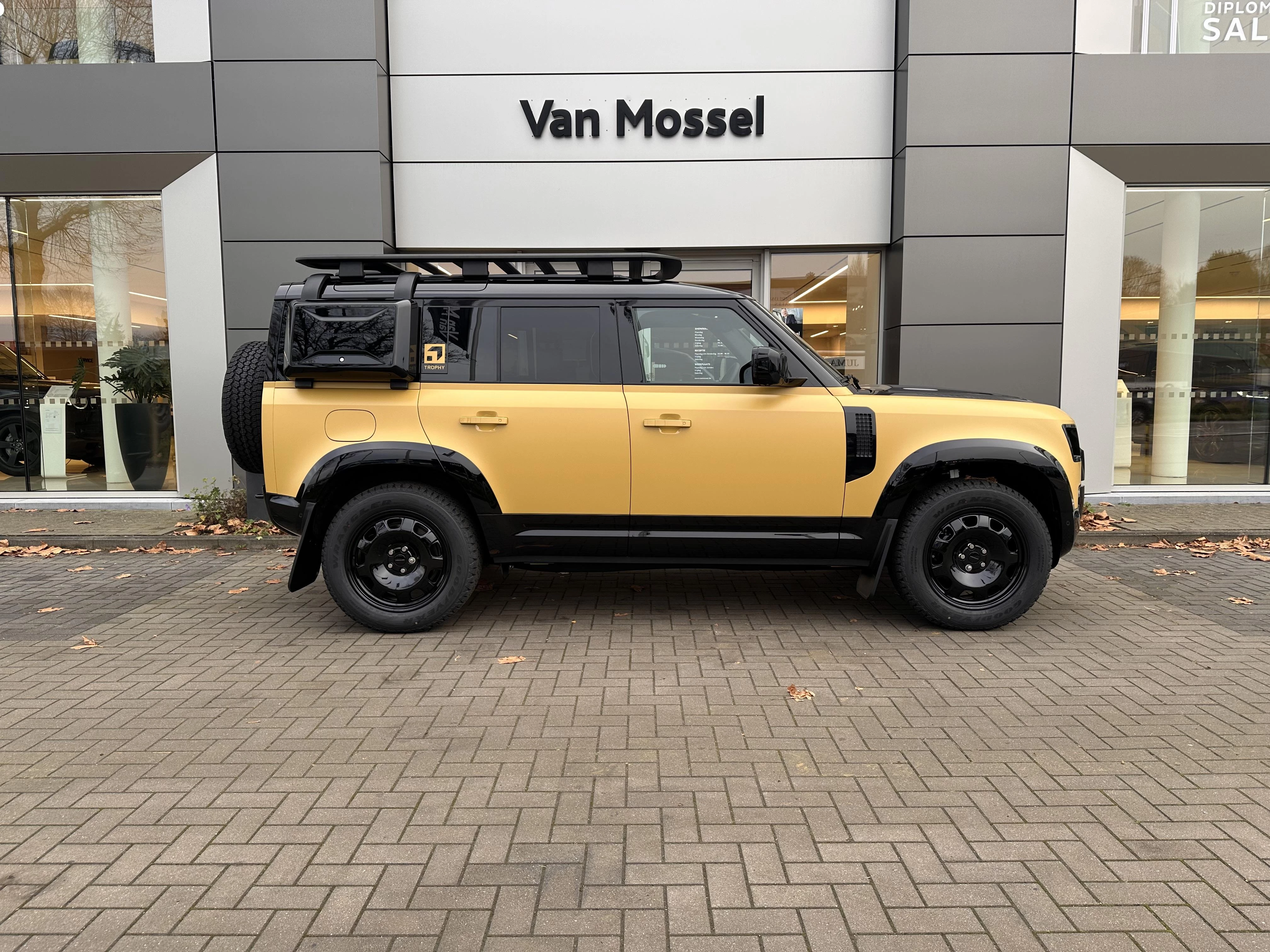 Land Rover-Defender-image-5