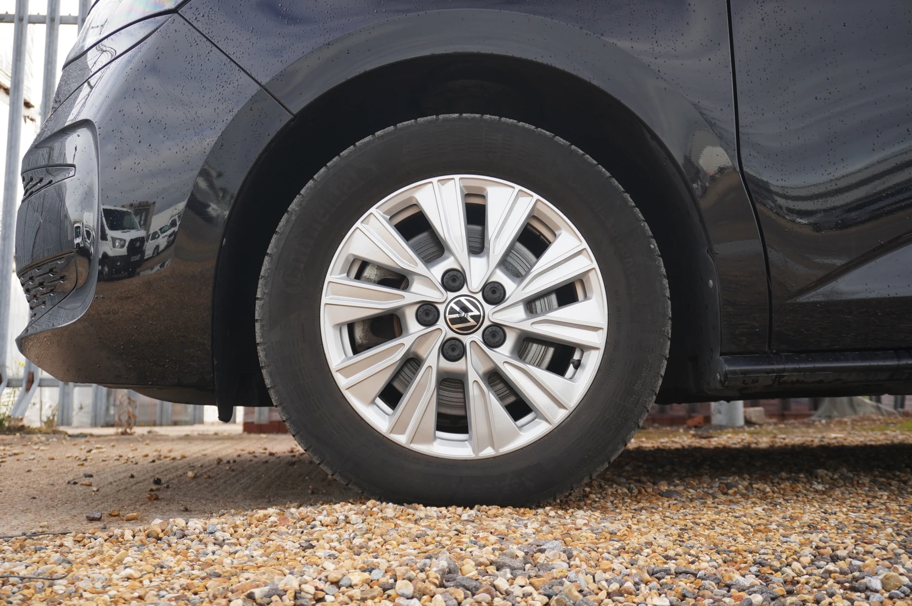 Volkswagen-Multivan-image-4