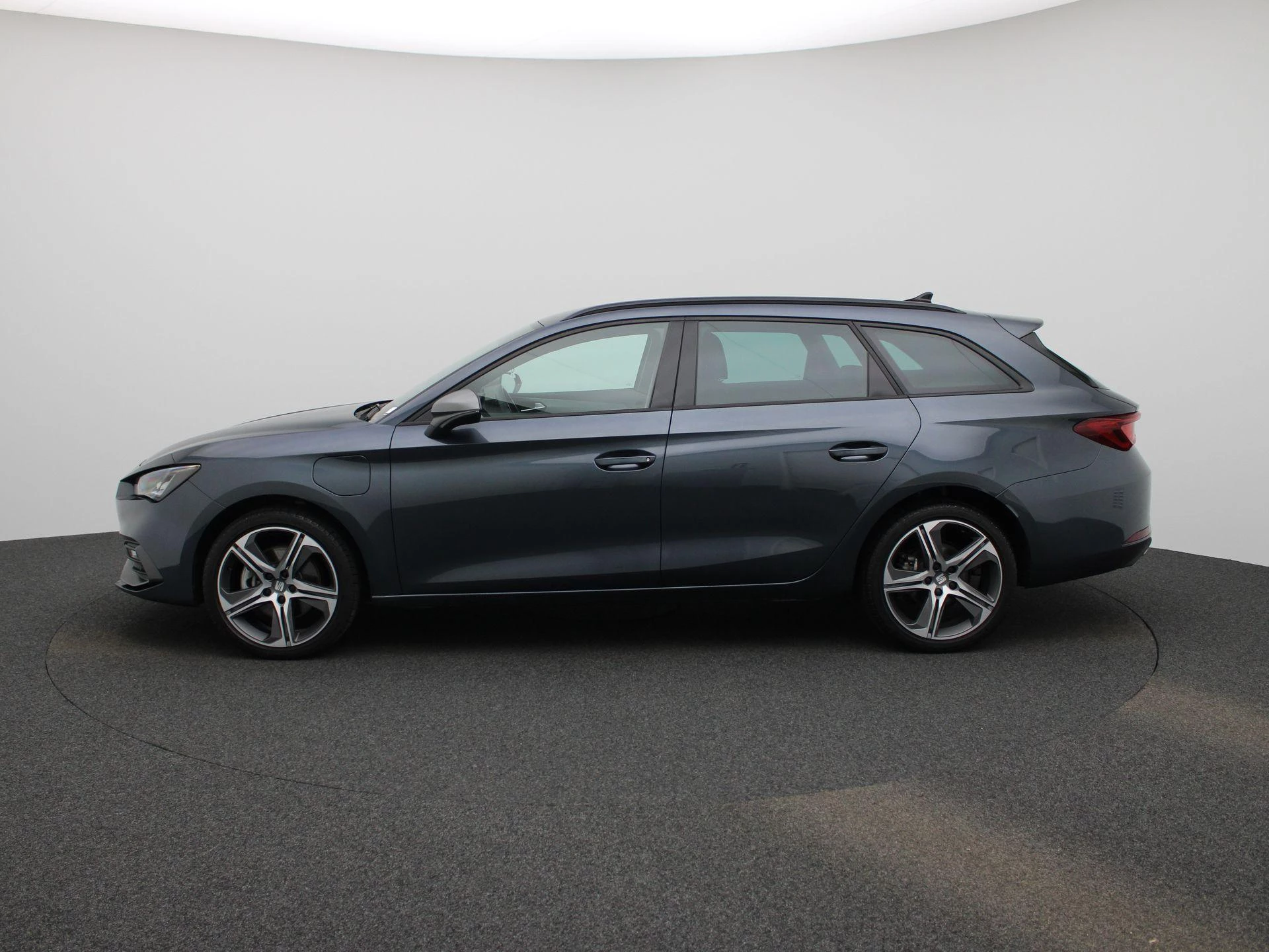 SEAT Leon Sportstourer 1.5 TSI e-Hybrid FR Business