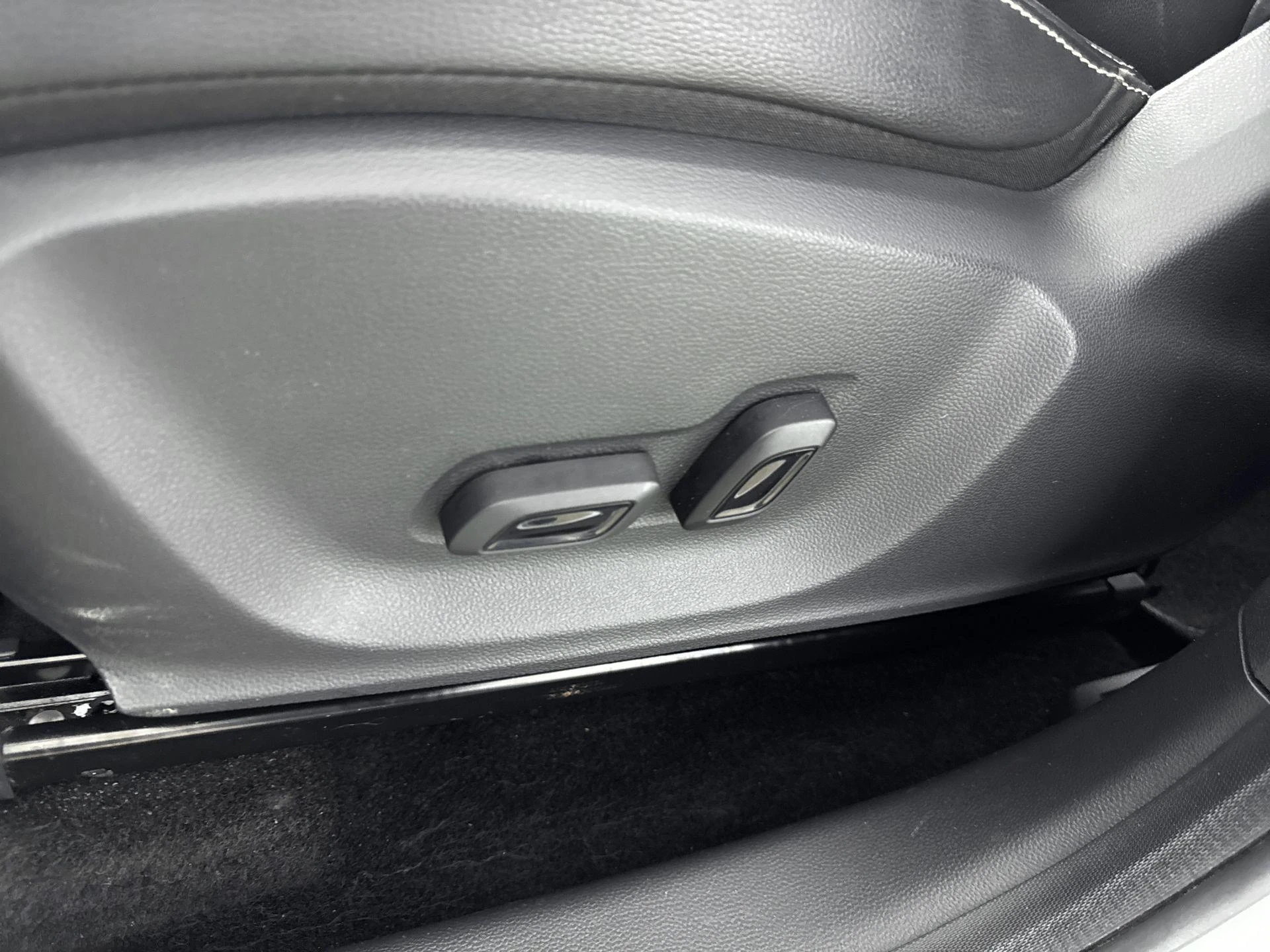 MG-ZS EV-image-18