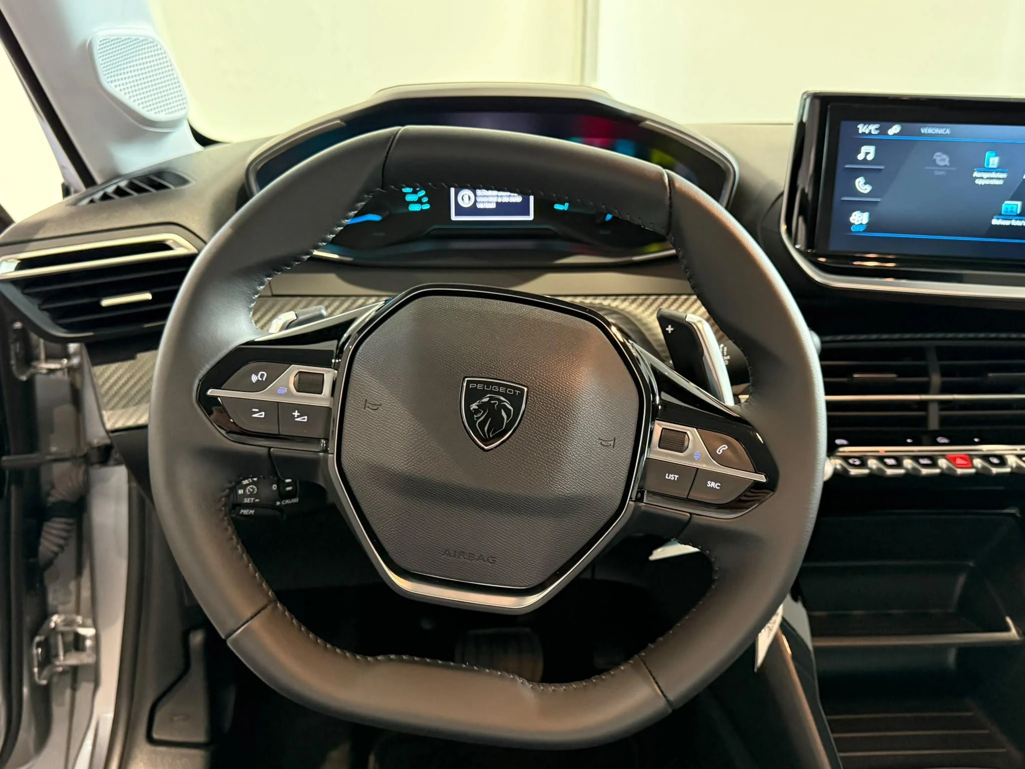 Peugeot-208-image-10