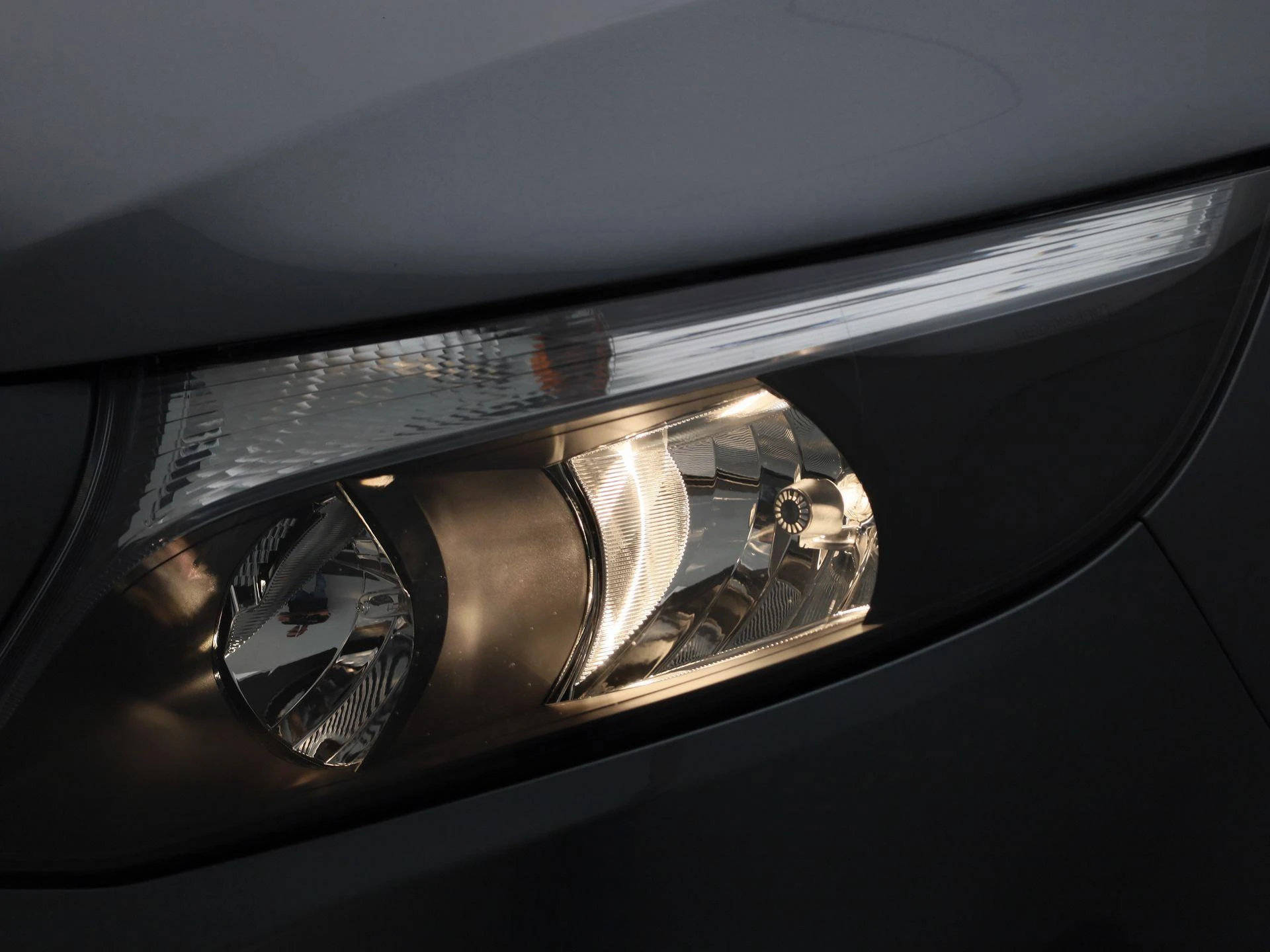 Mercedes-Benz-Vito-image-11