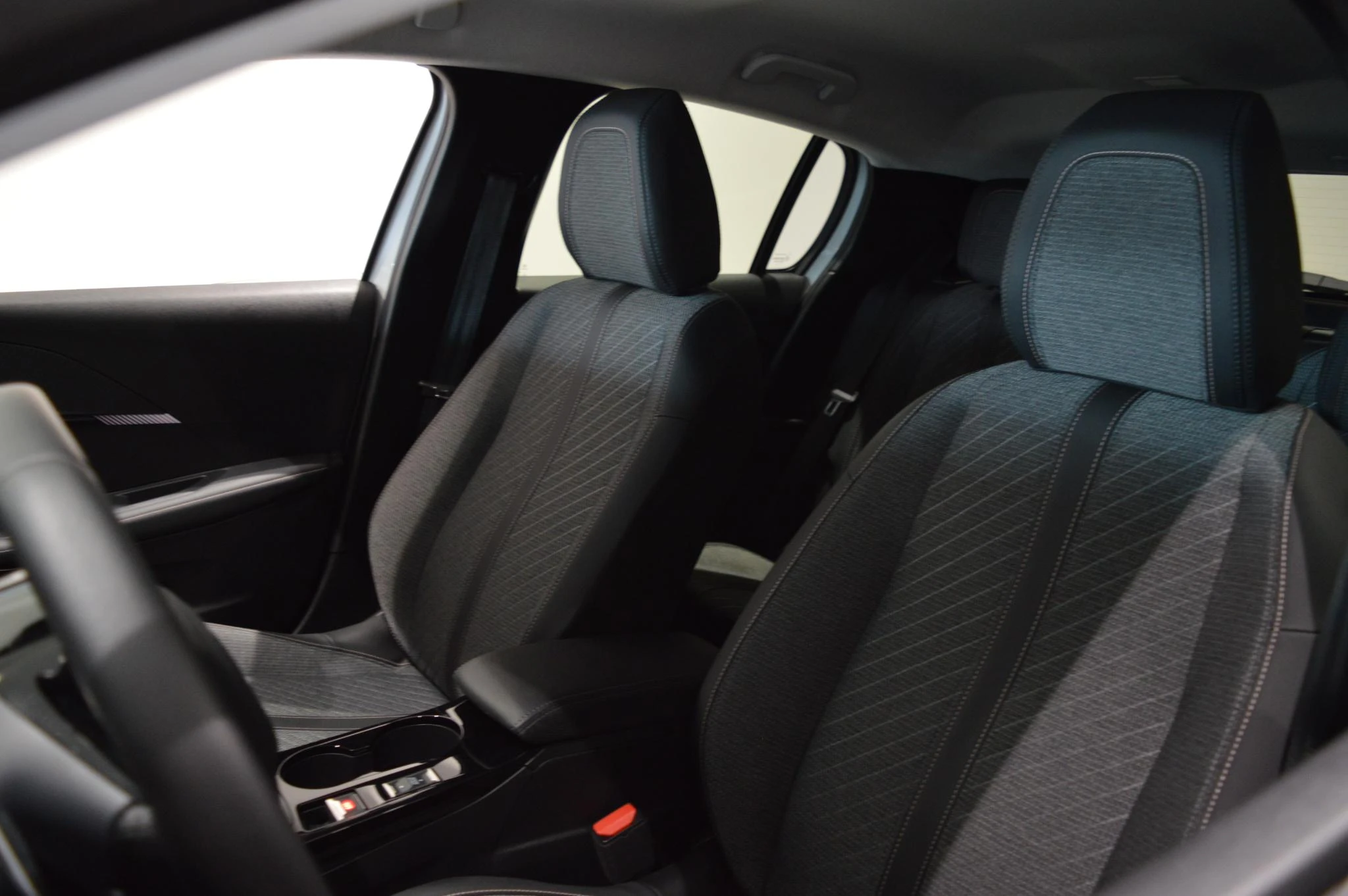 Peugeot-208-image-7