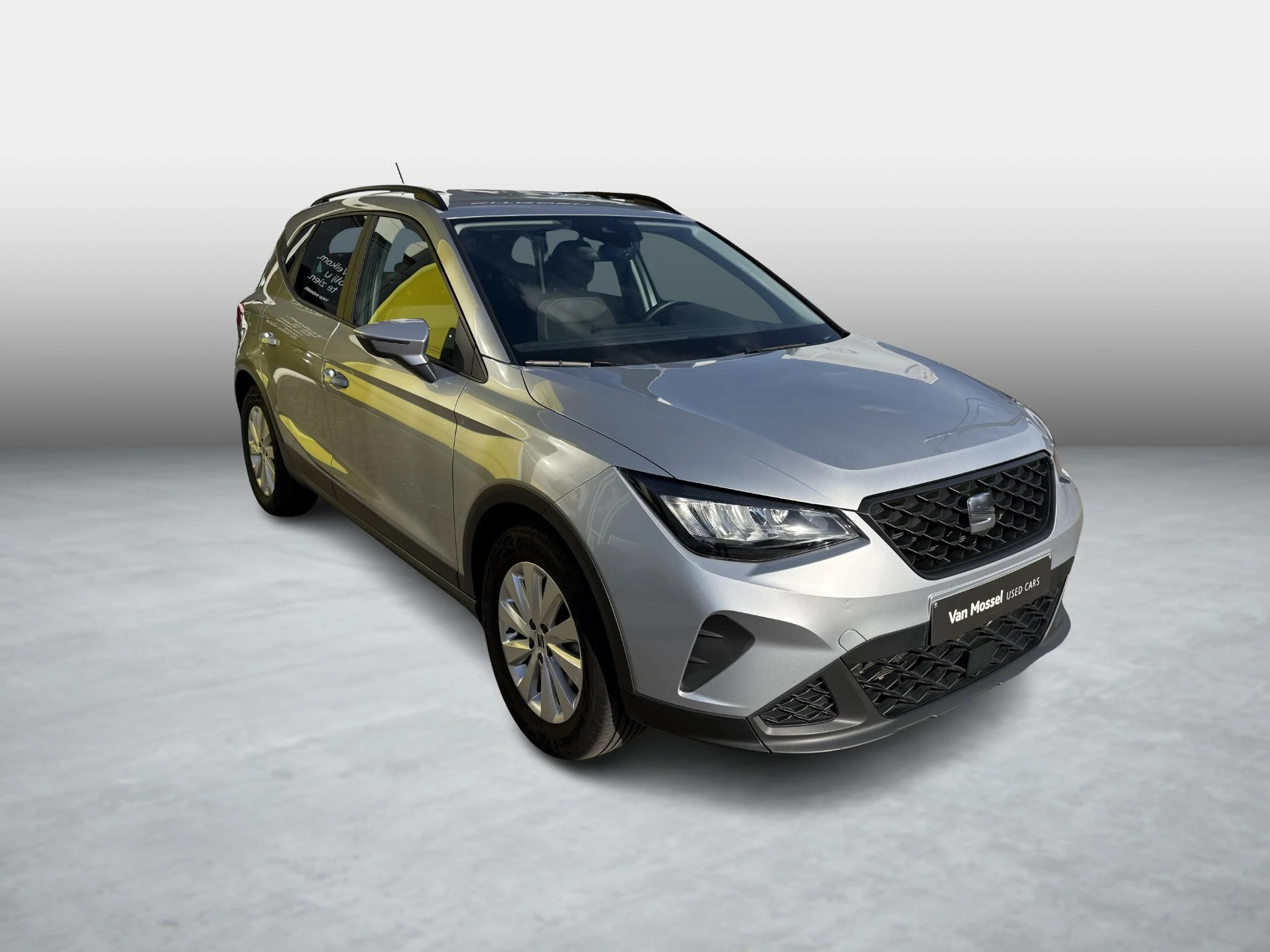 SEAT-Arona-image-2