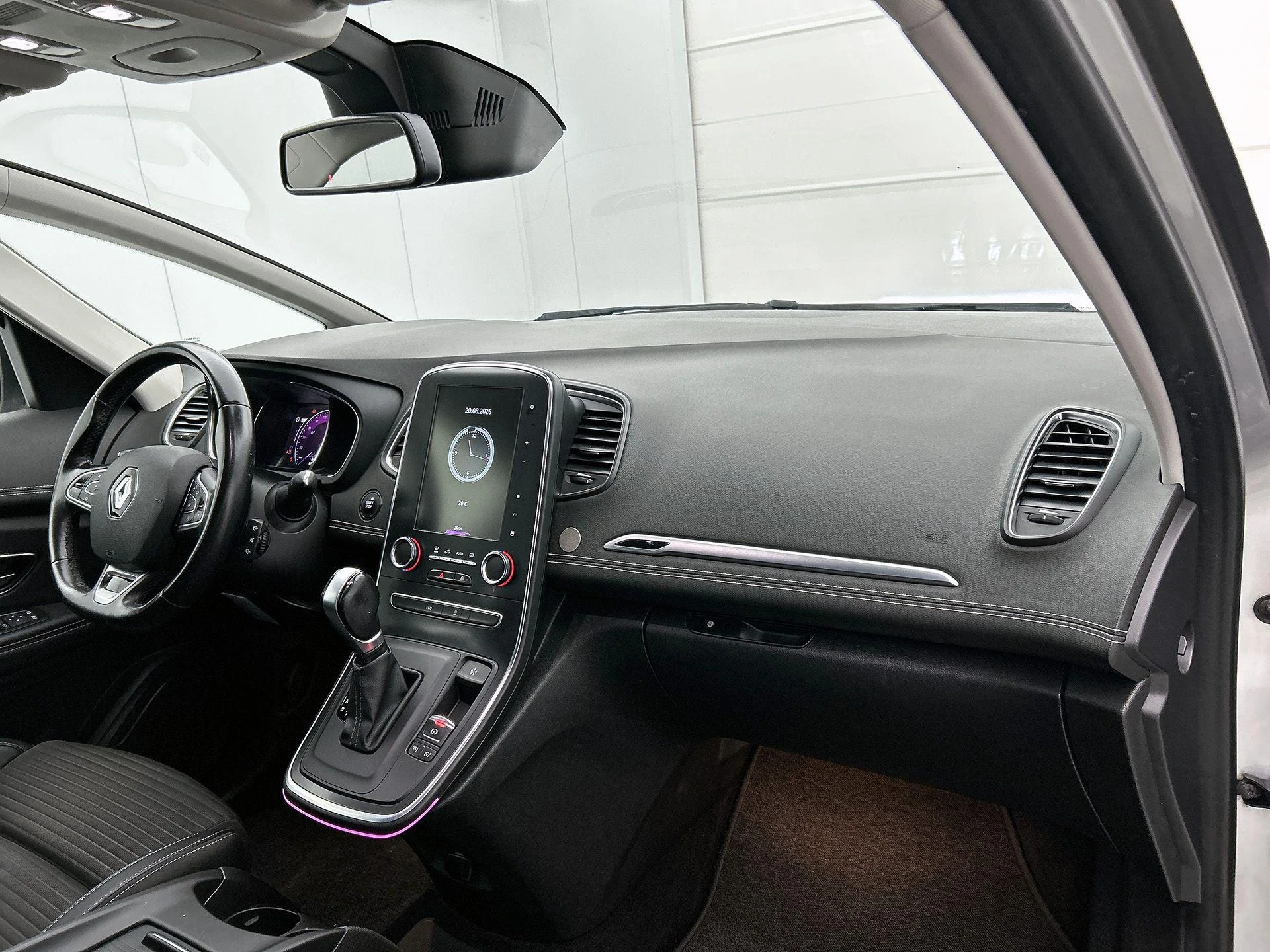 Renault-Grand Scénic-image-18