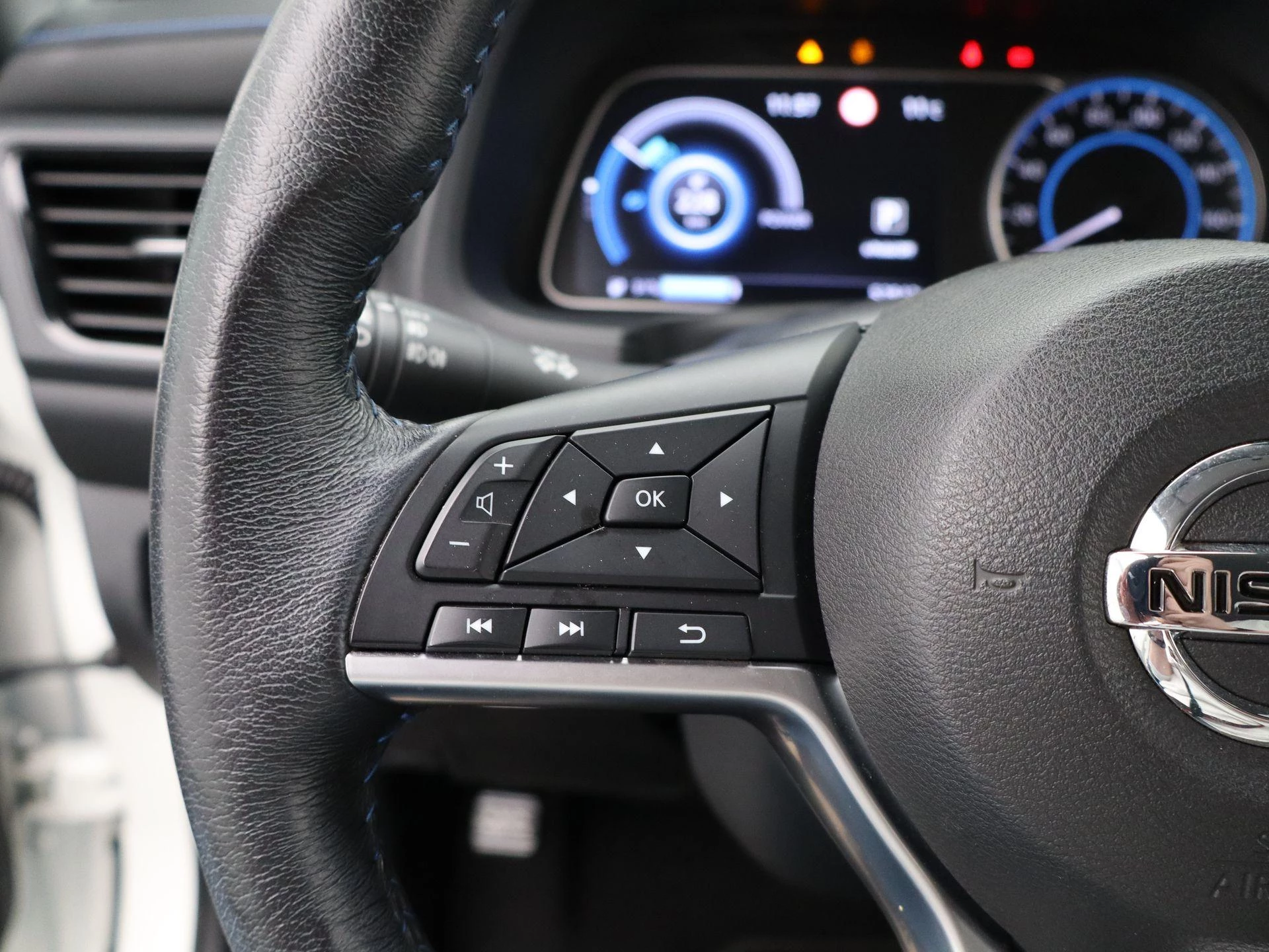 Nissan-Leaf-image-21