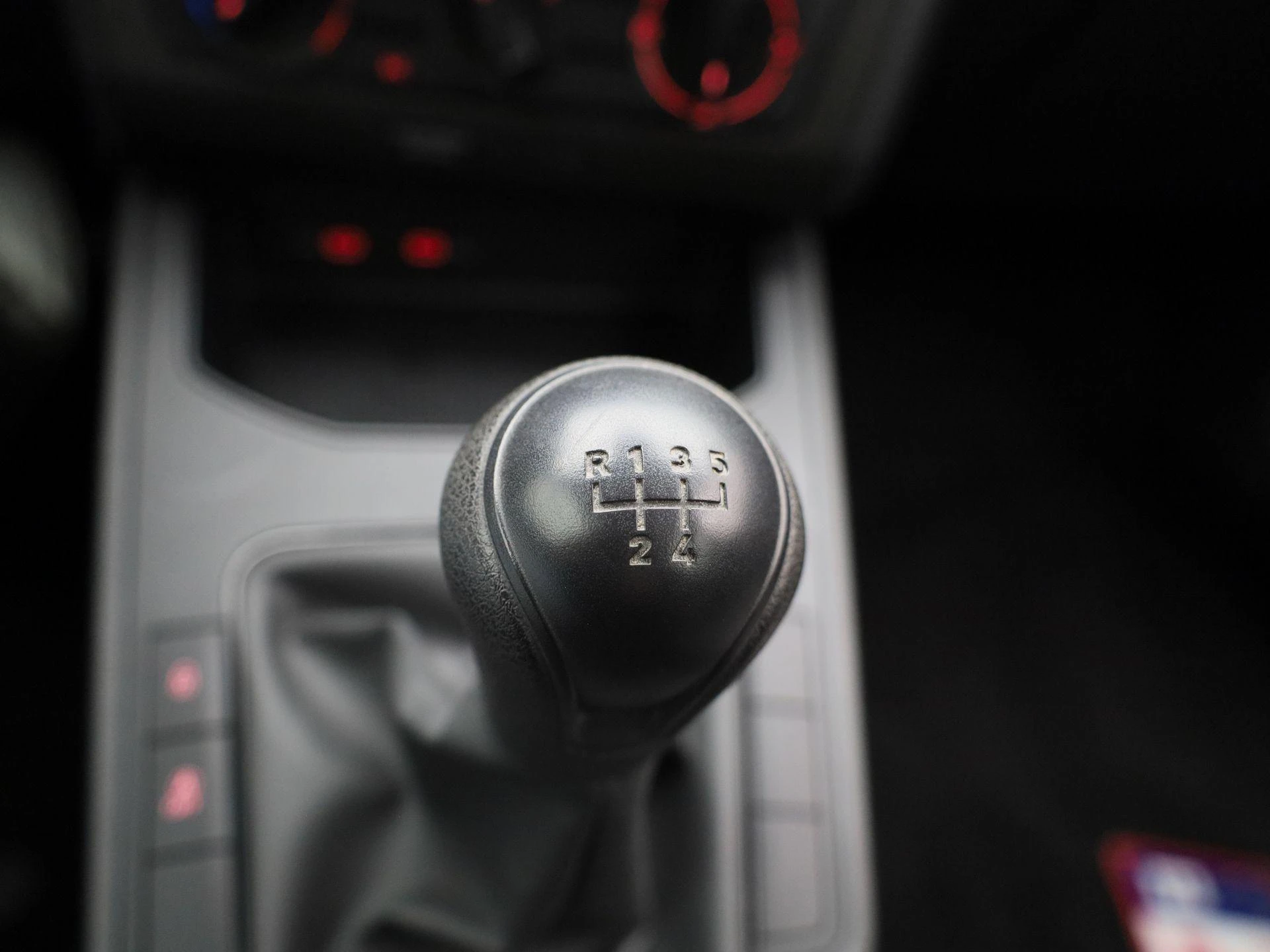 SEAT-Arona-image-23