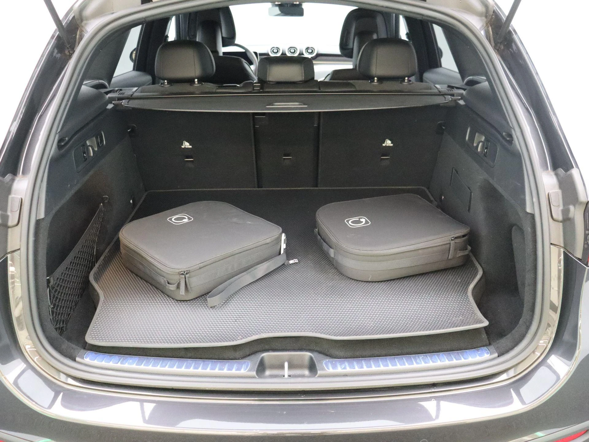 Mercedes-Benz-GLC-image-21
