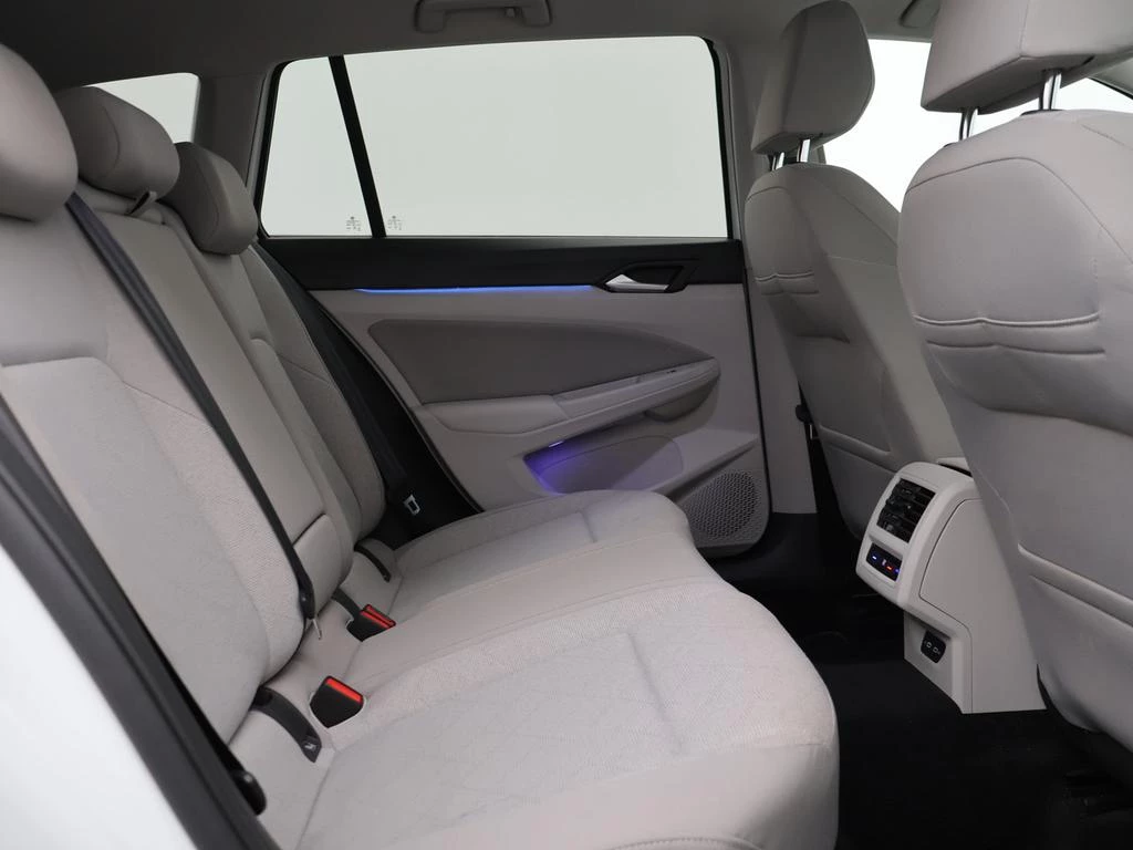 Volkswagen Golf VIII SW Golf 1.0eTSI Life 110PK *AUTOMAAT*LANE-ASSIST*ACC*PDC*APP-CONNECT*...*