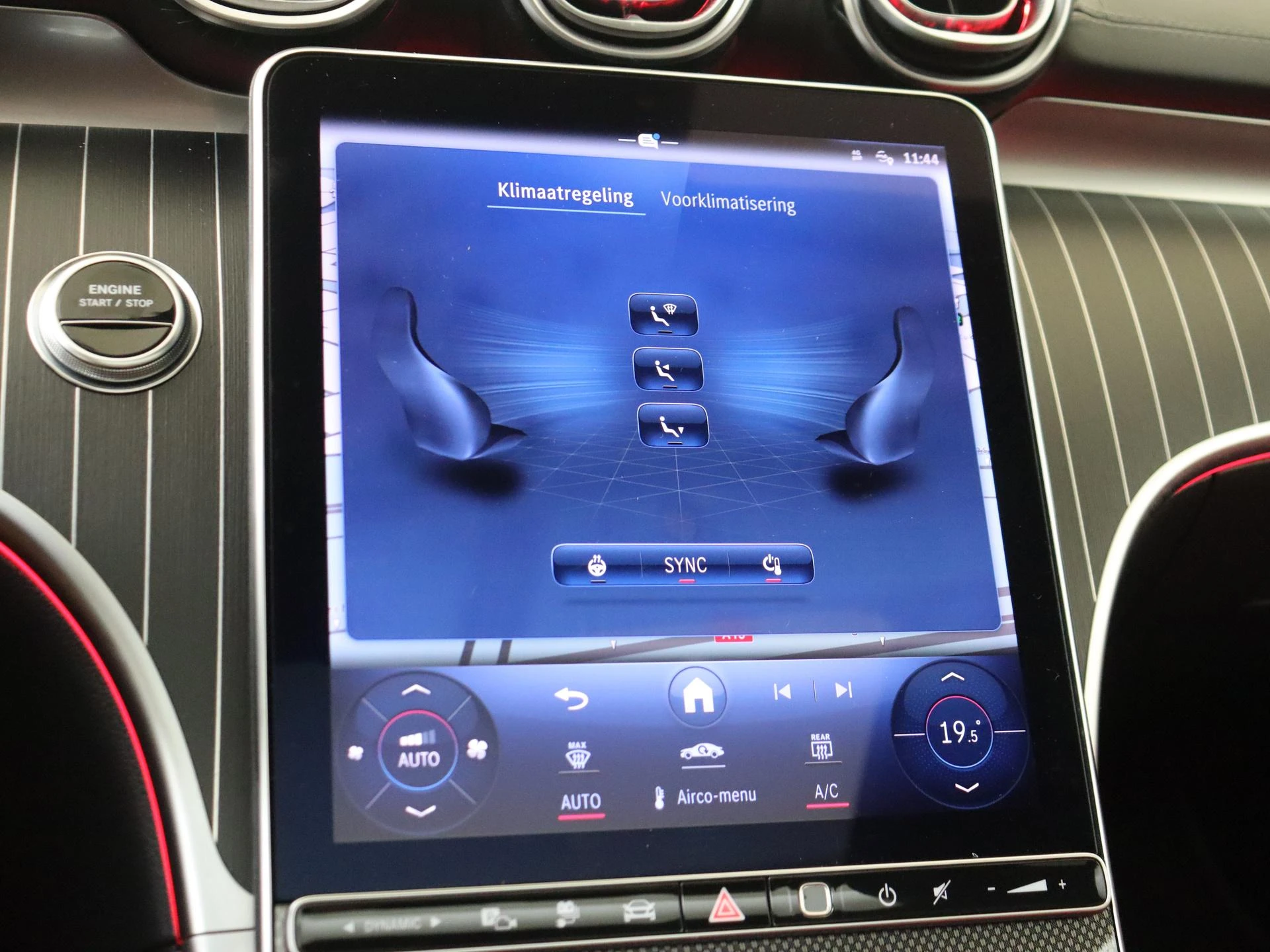 Mercedes-Benz-C-Klasse-image-18