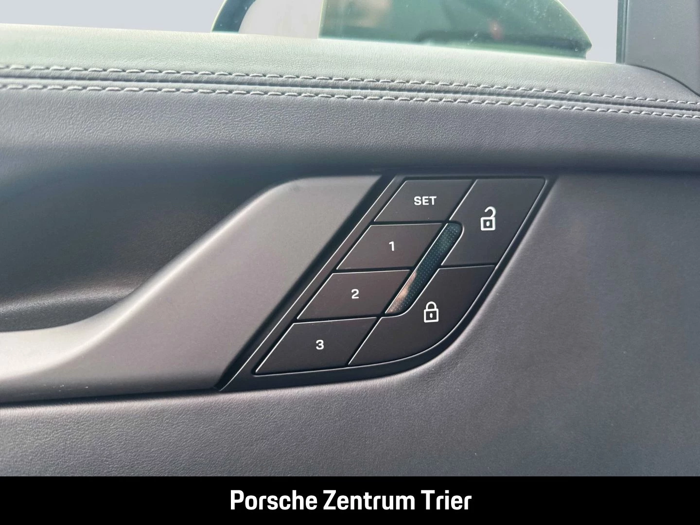 Porsche 911 992 Spirit 70 Burmester Clubleder InnoDrive spirit 70