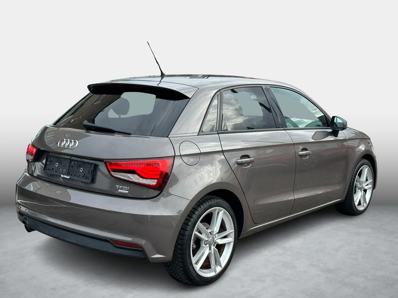 Audi-A1 Sportback-image-4