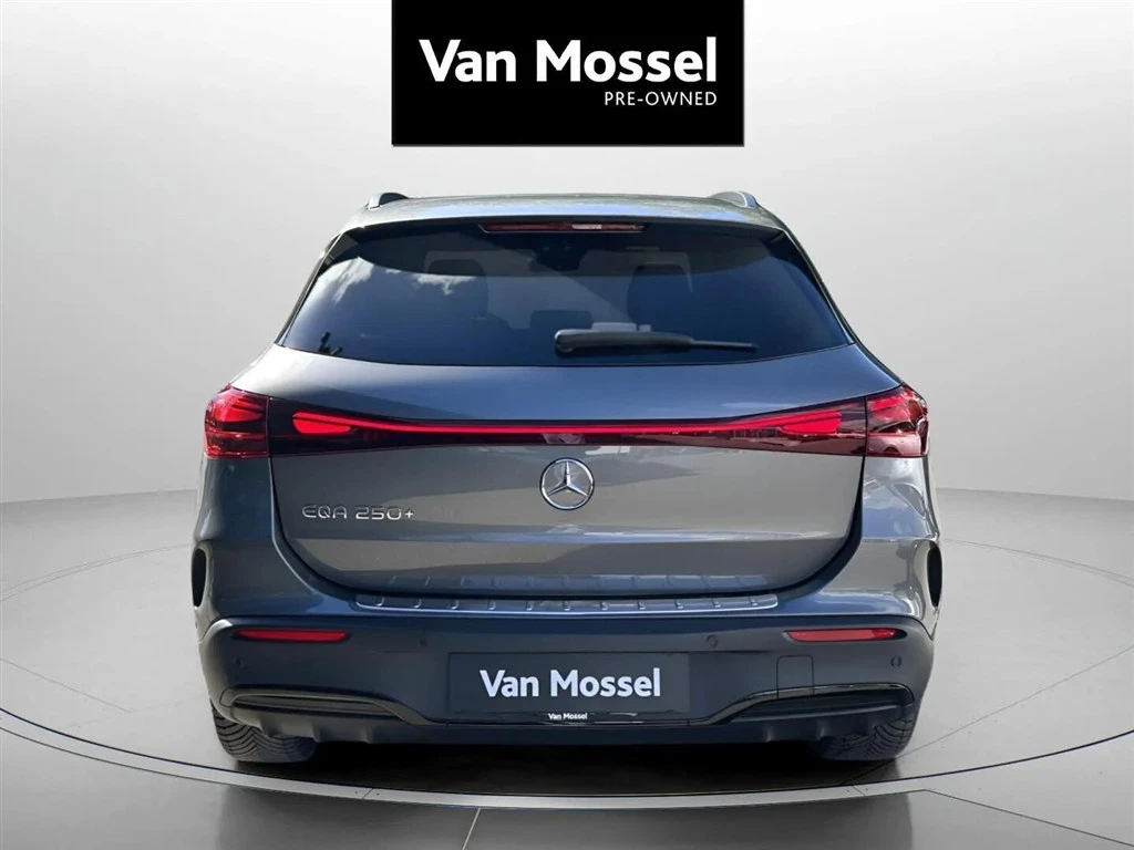 Mercedes-Benz-EQA-image-5