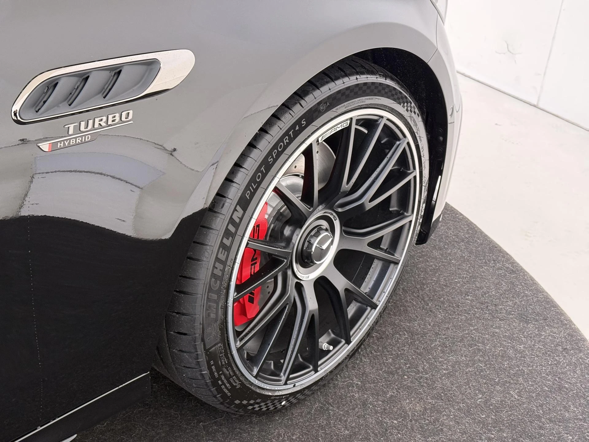Mercedes-Benz-E-Klasse-image-11