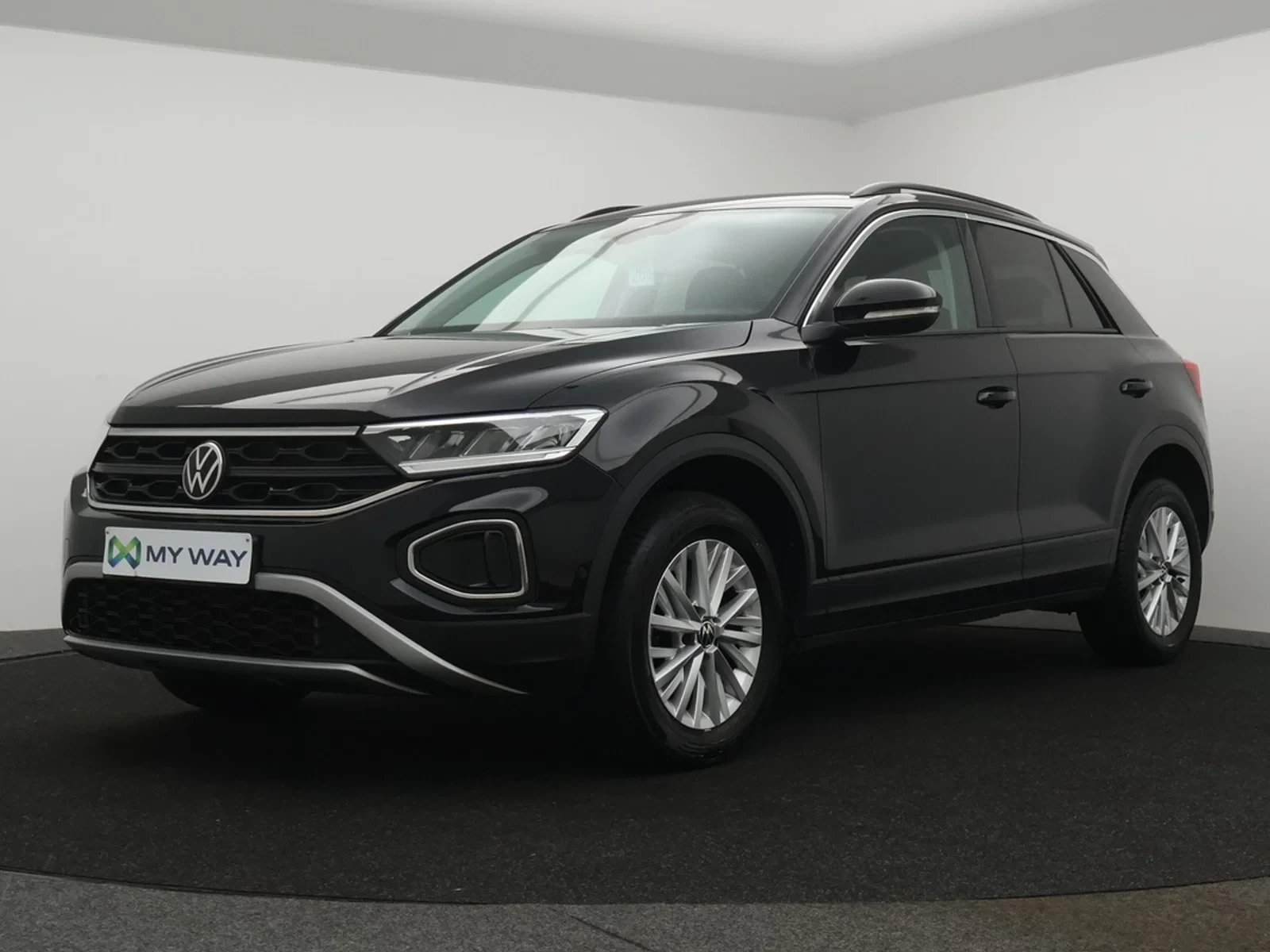 Volkswagen-T-Roc-image-0