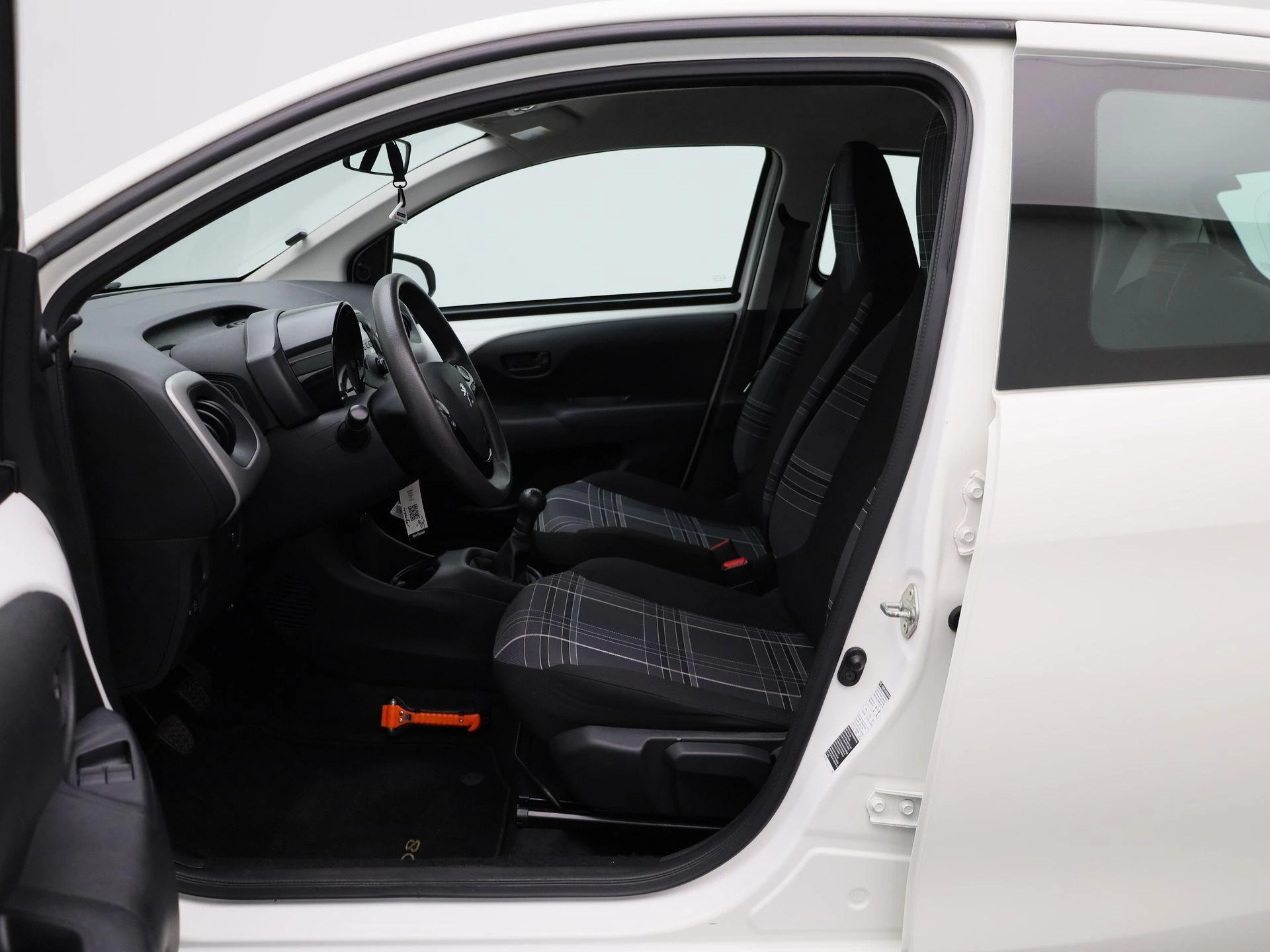 Peugeot-108-image-8