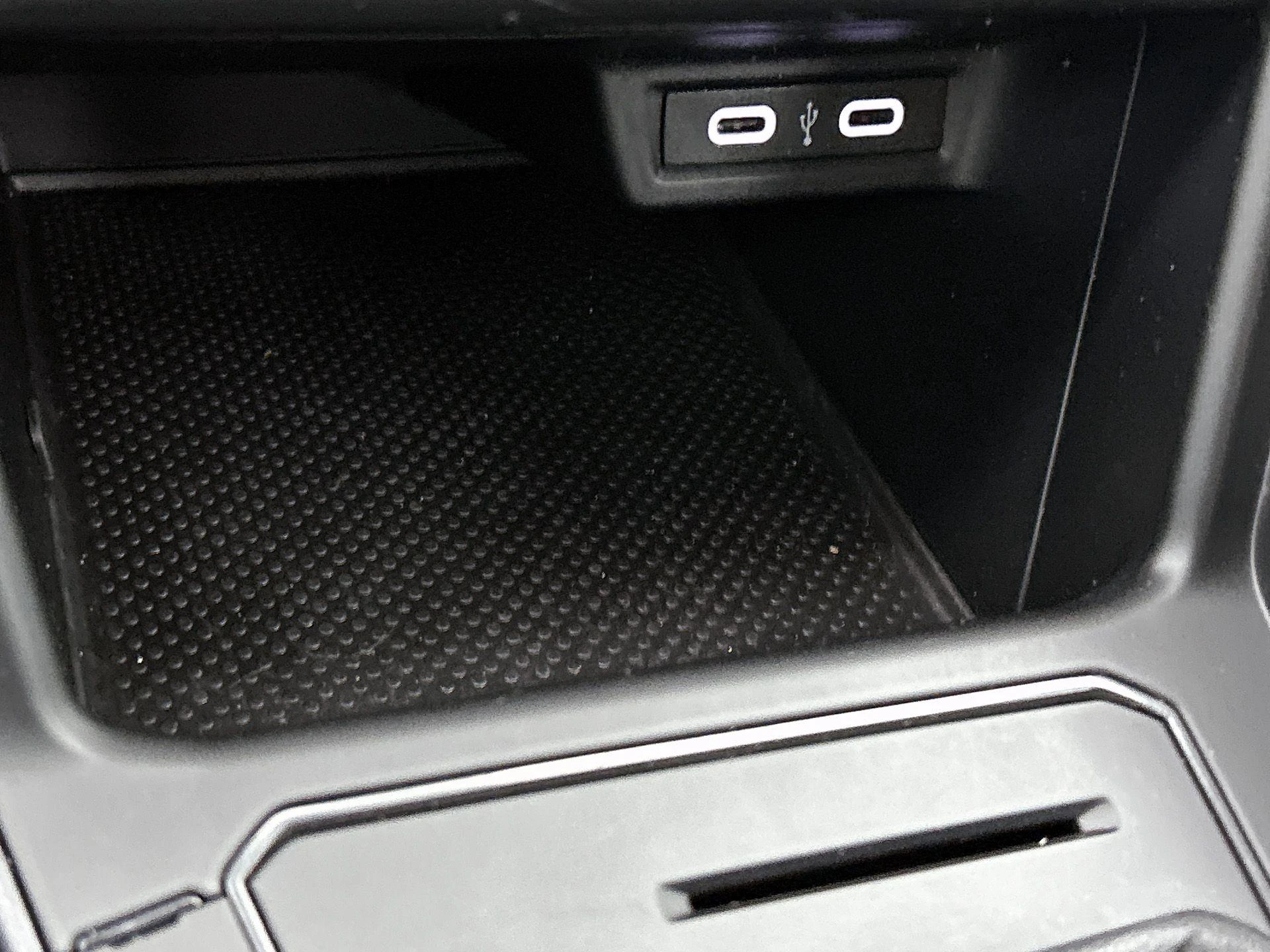 Volkswagen-Polo-image-29