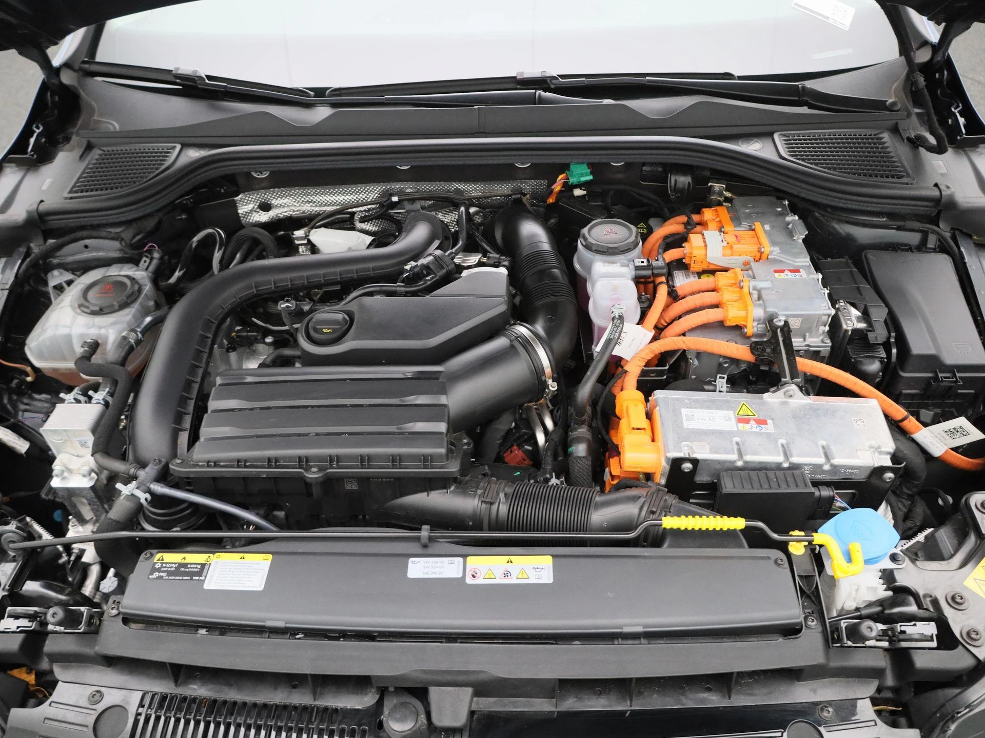 Volkswagen-Golf-image-30