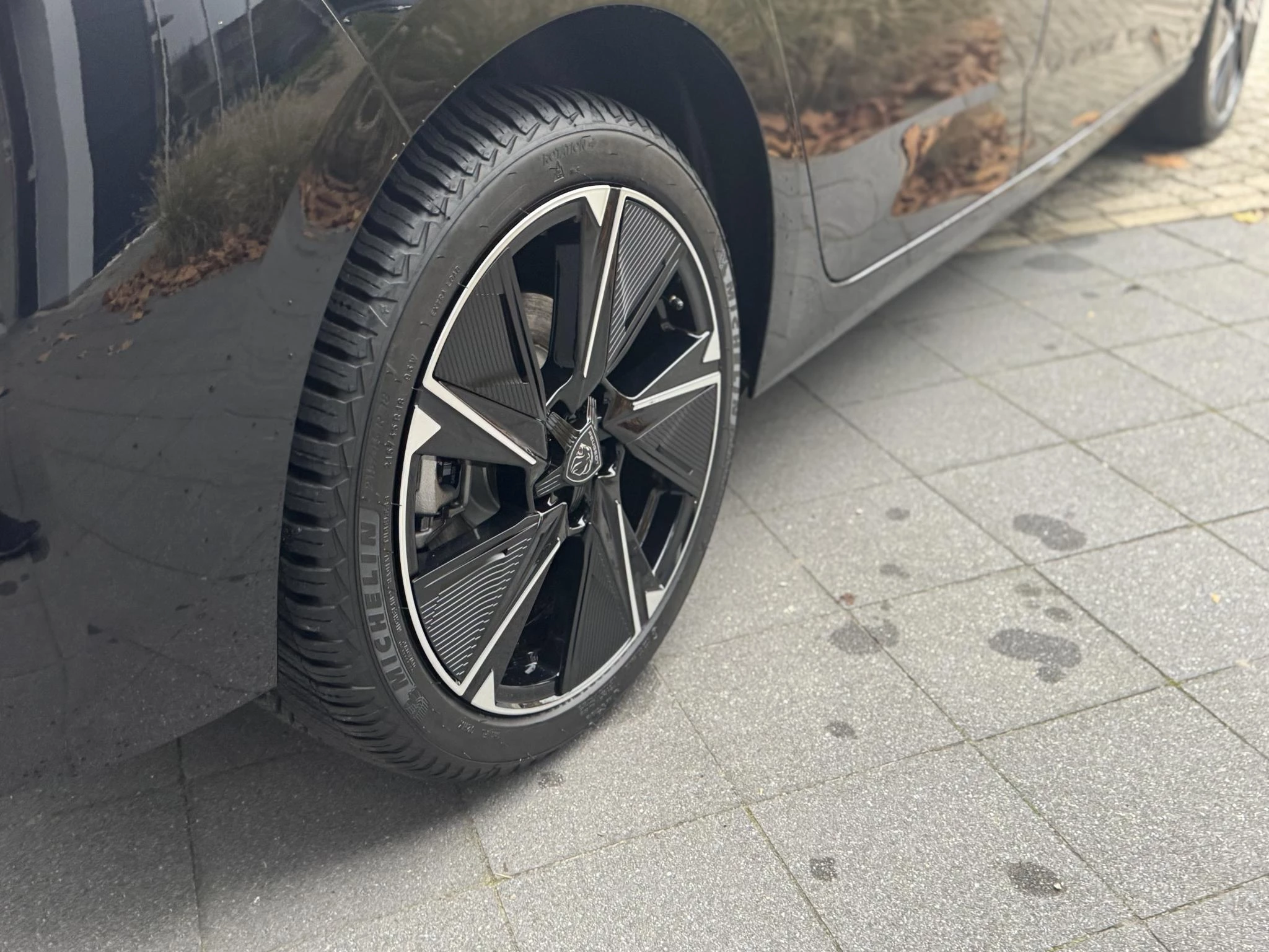 Peugeot-e-308-image-12