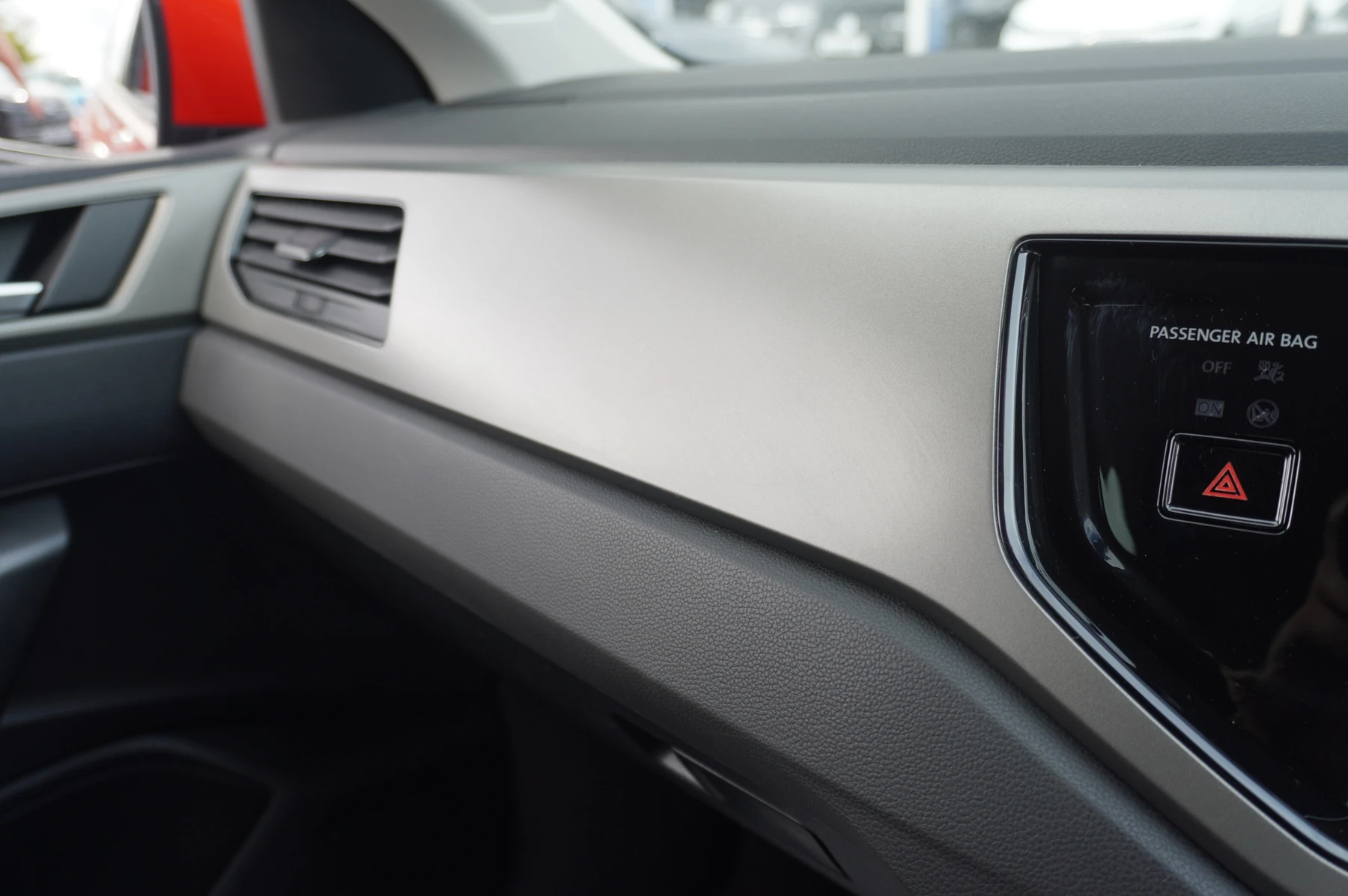 Volkswagen-Polo-image-29