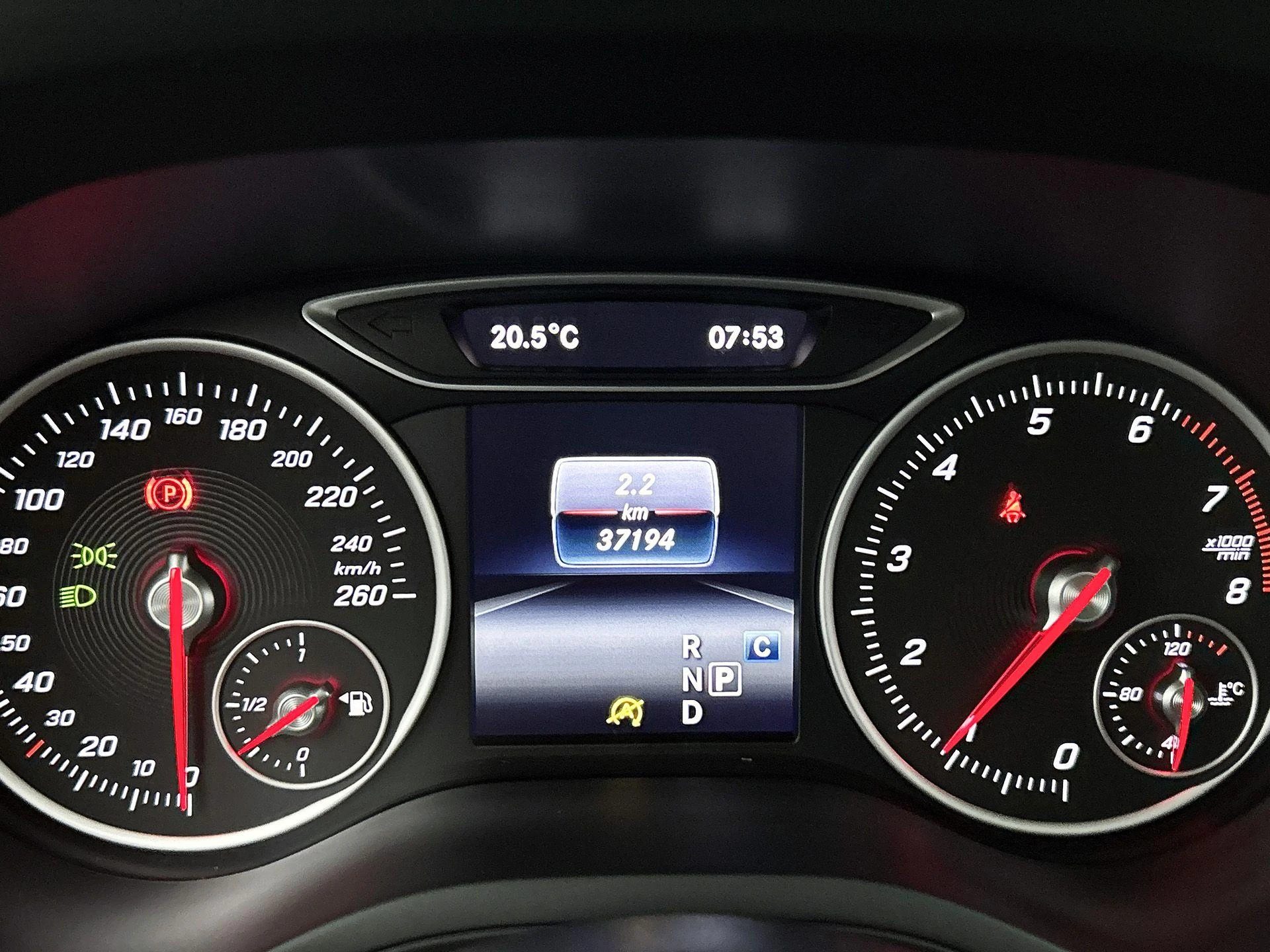 Mercedes-Benz-B-Klasse-image-21