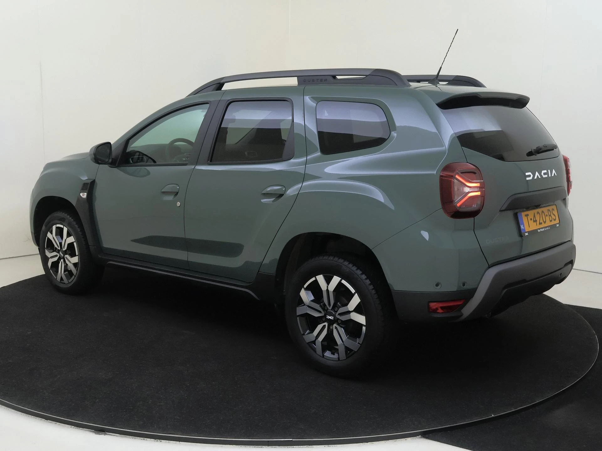 Dacia-Duster-image-2