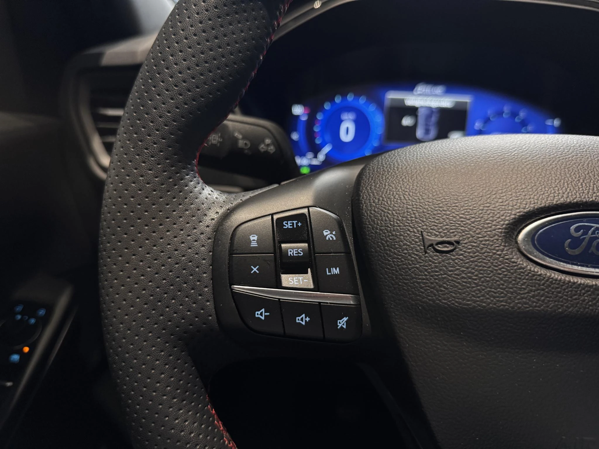Ford-Kuga-image-13