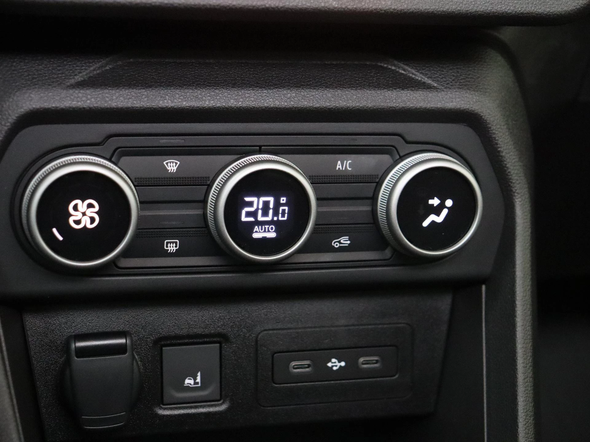 Dacia-Sandero Stepway-image-18