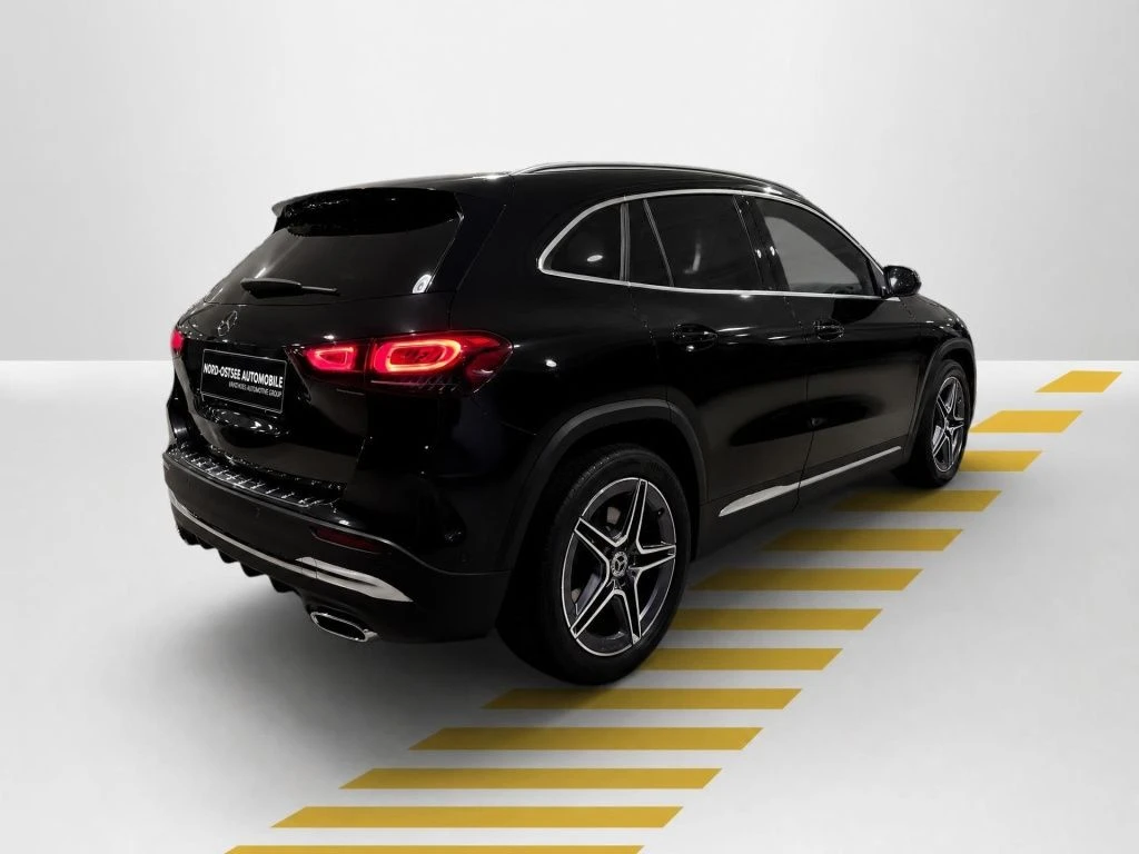 Mercedes-Benz-GLA 250-image-14