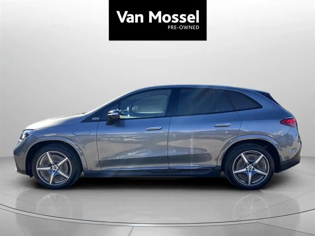Mercedes-Benz-EQE-image-7
