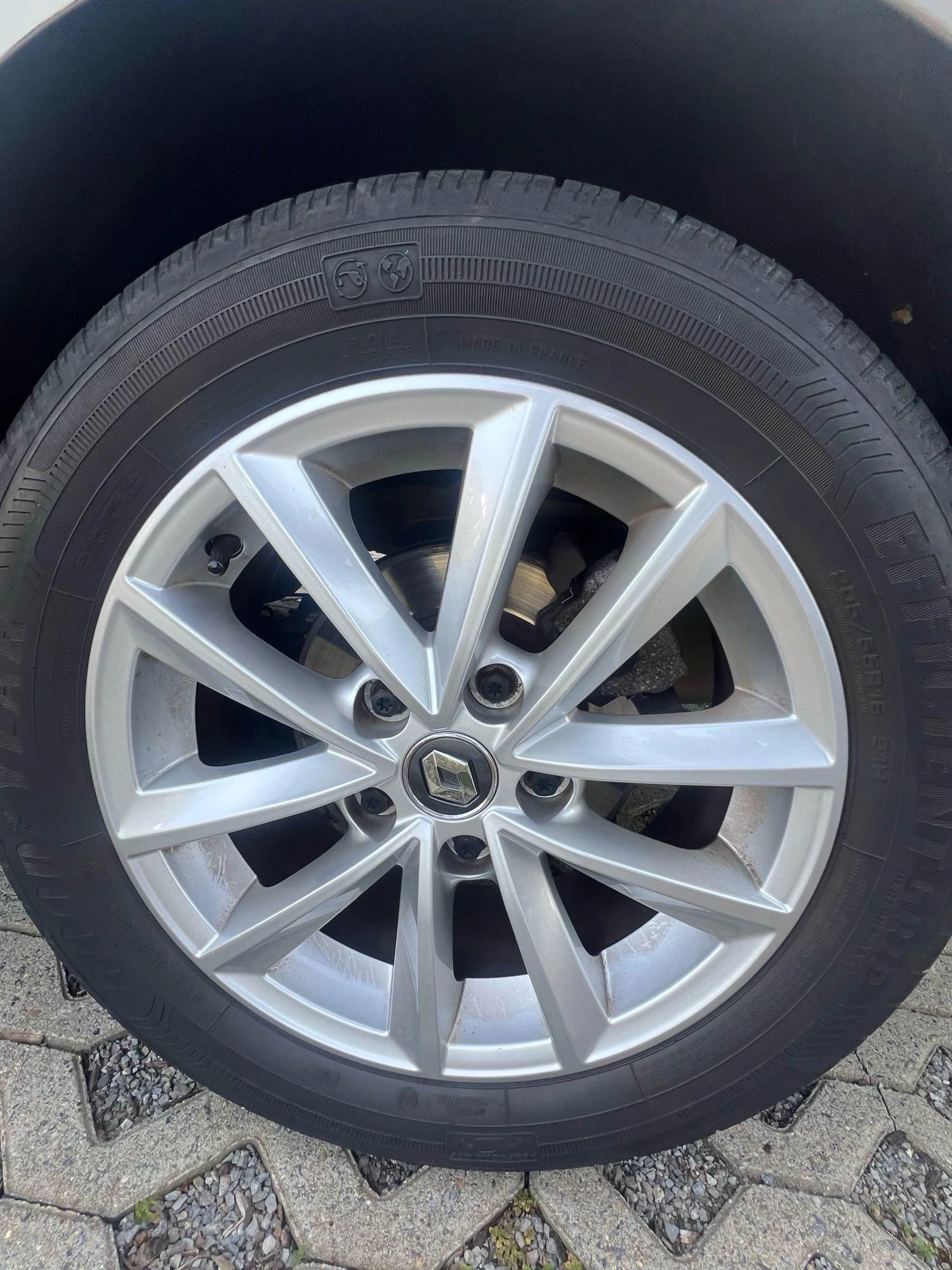 Renault-Mégane Grand Tour-image-14