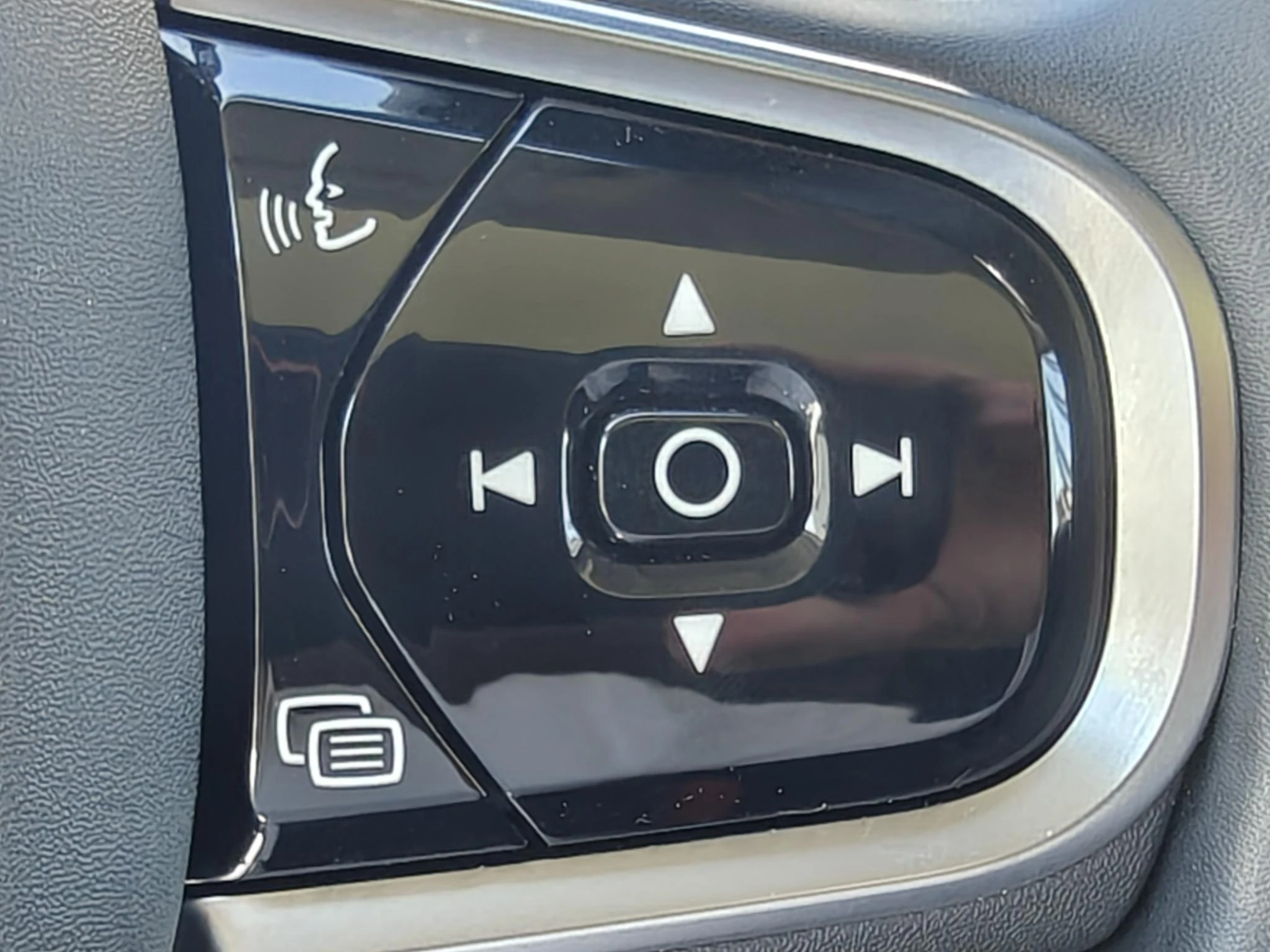 Volvo XC60 T6 PHEV 4x4 Ultimate Dark Aut.