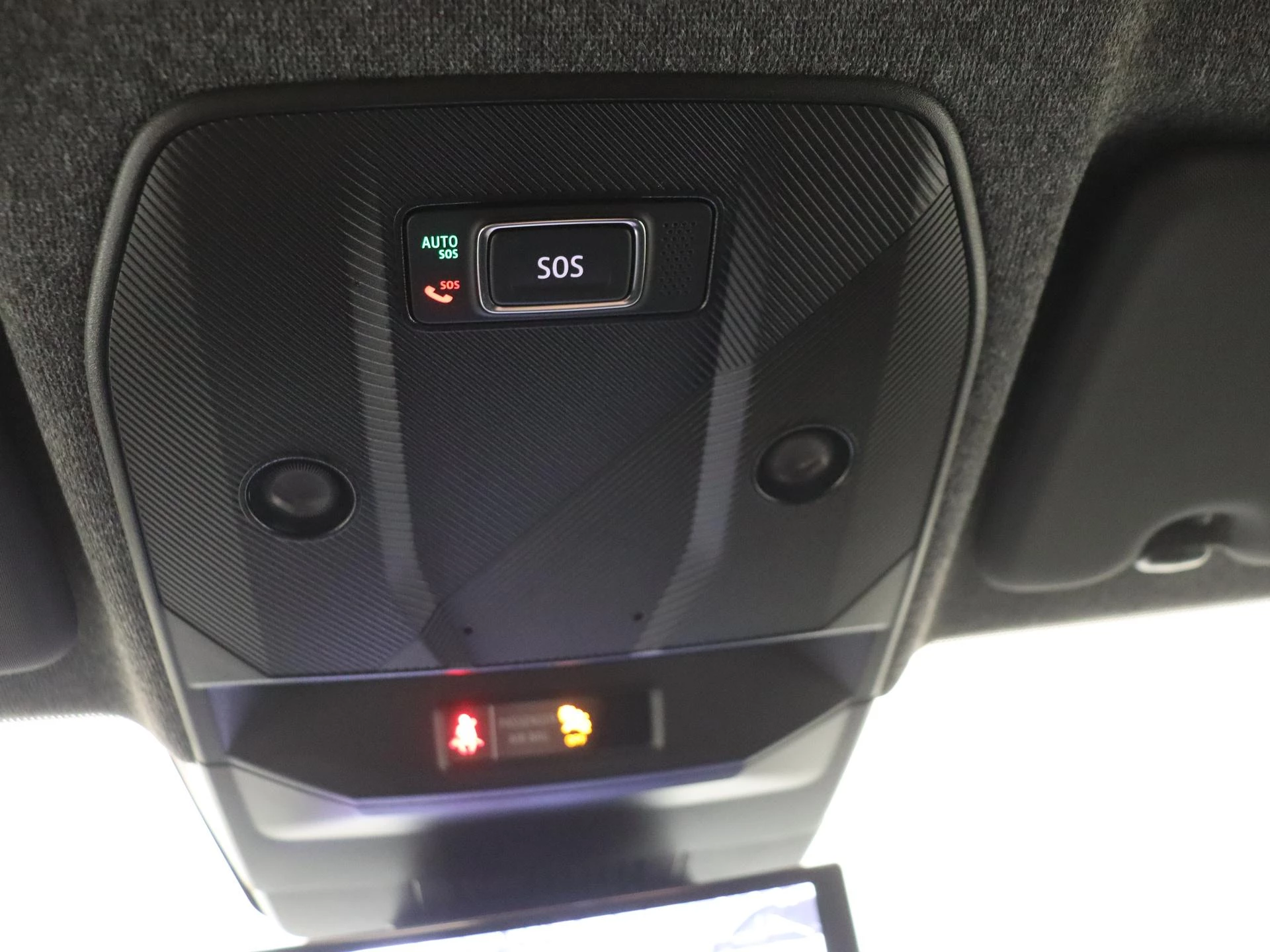Renault-Megane E-Tech-image-22