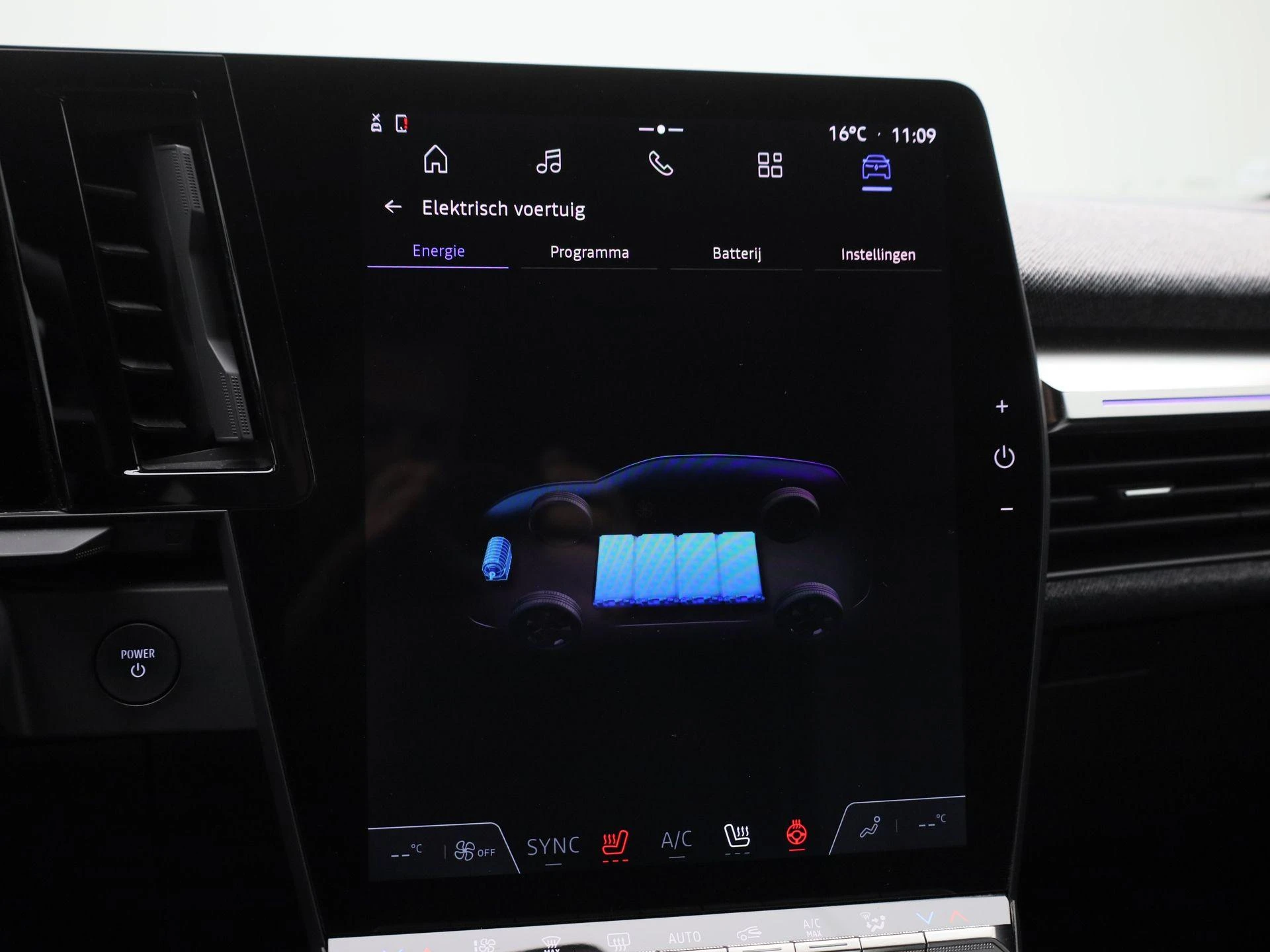 Renault-Megane E-Tech-image-25