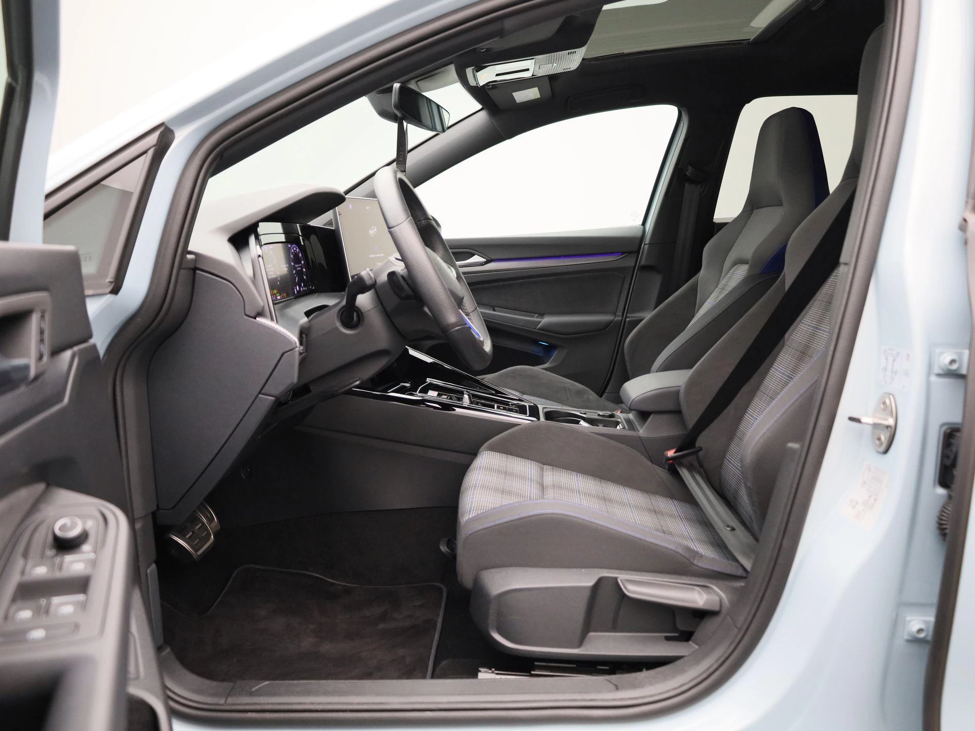 Volkswagen-Golf-image-10