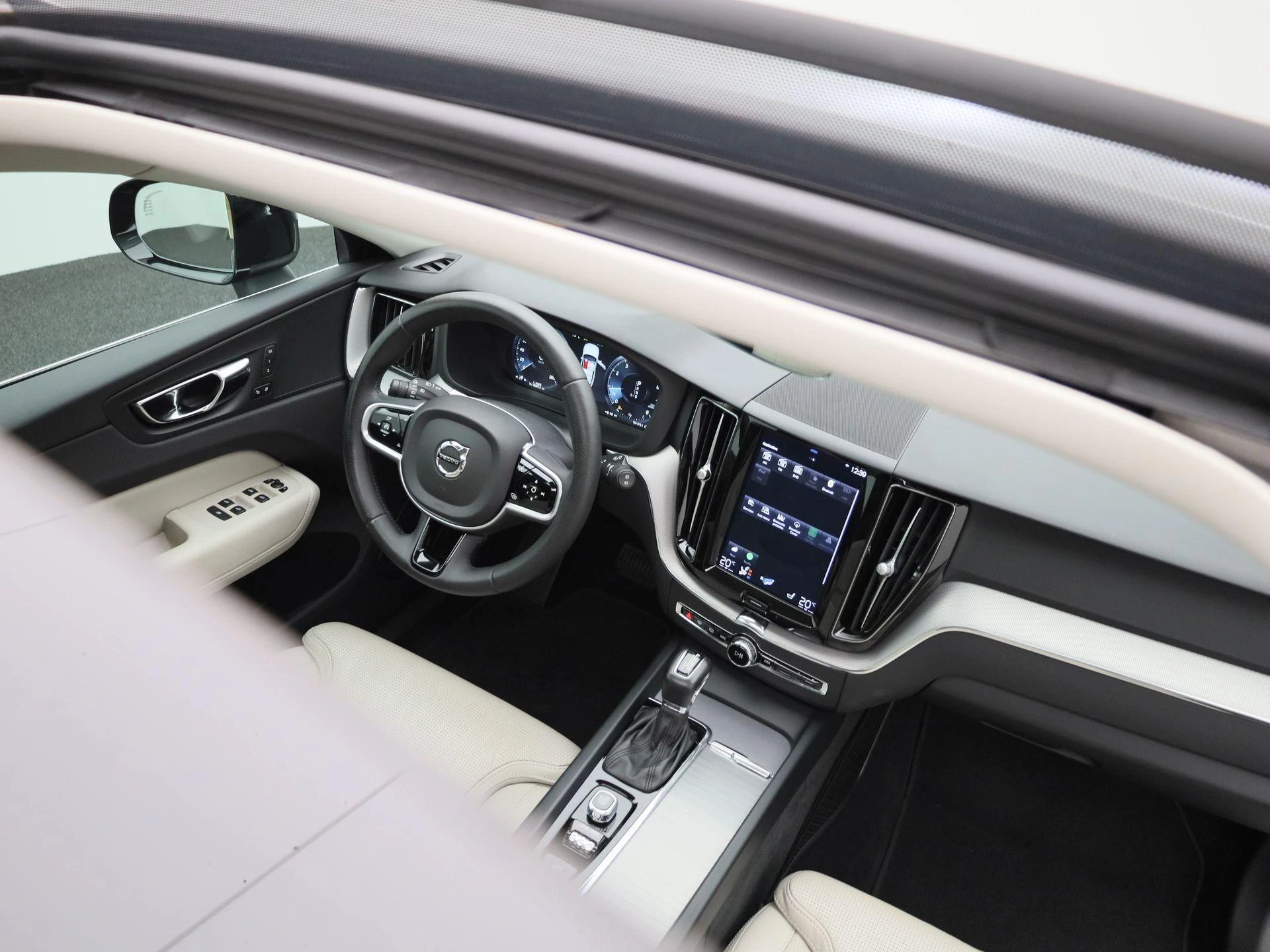 Volvo-XC60-image-36