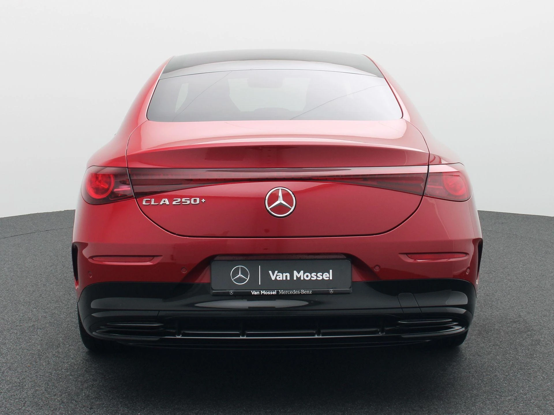 Mercedes-Benz-CLA-image-4