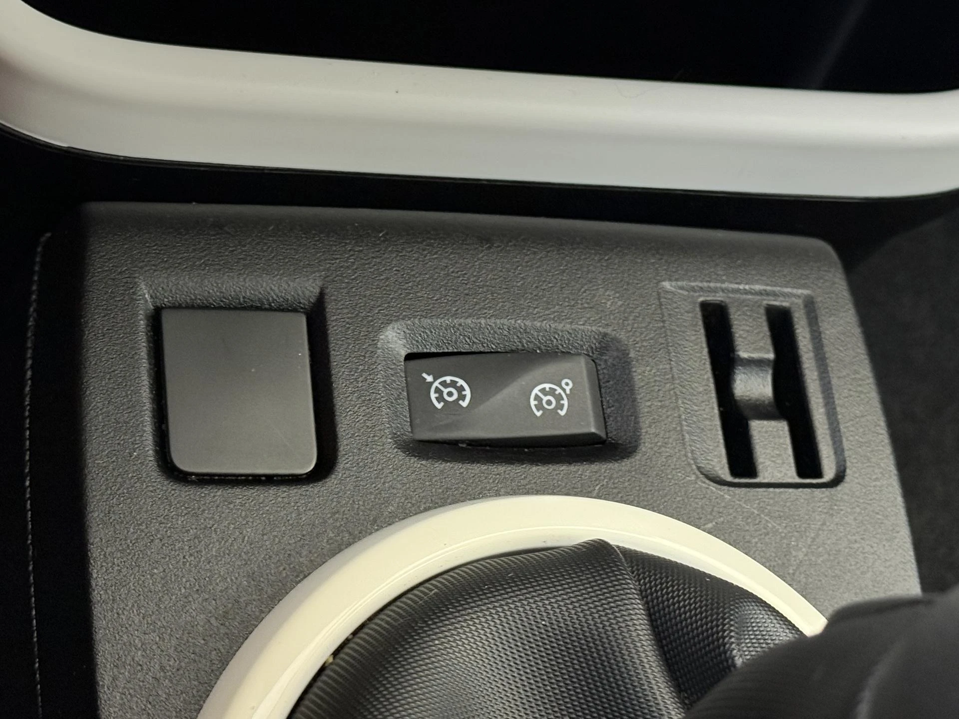 Renault-Twingo-image-17