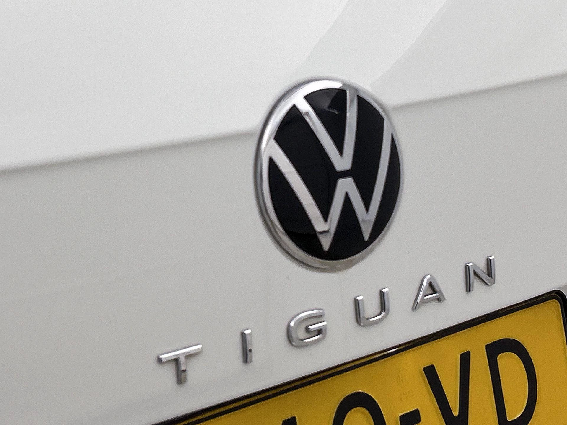 Volkswagen-Tiguan-image-23