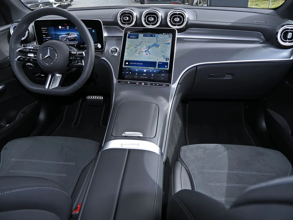 Mercedes-Benz-GLC 220 d-image-12