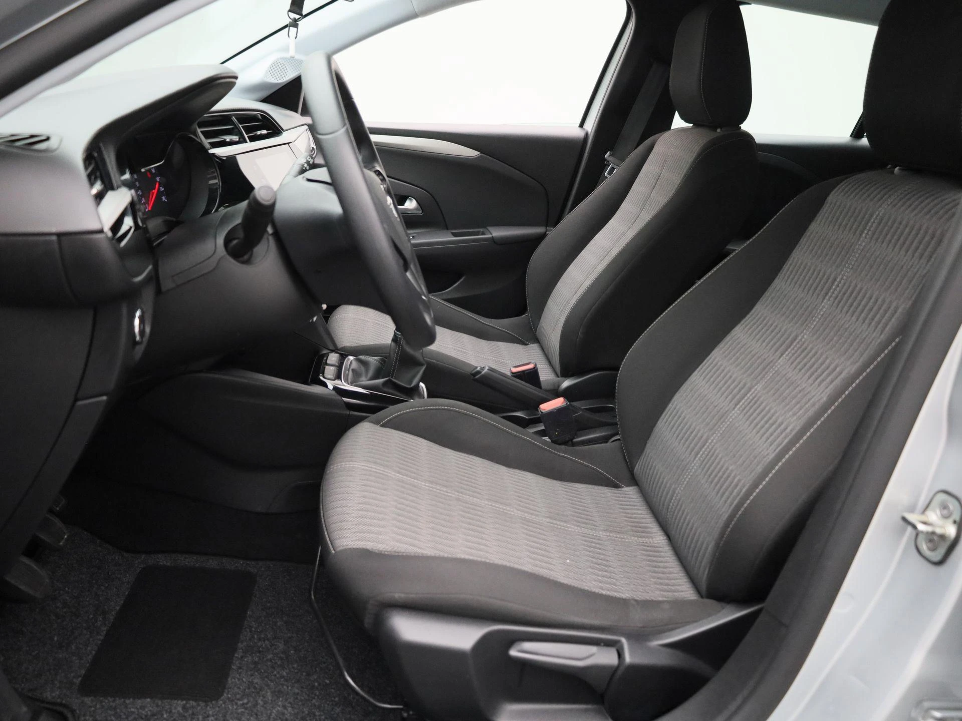 Opel-Corsa-image-9