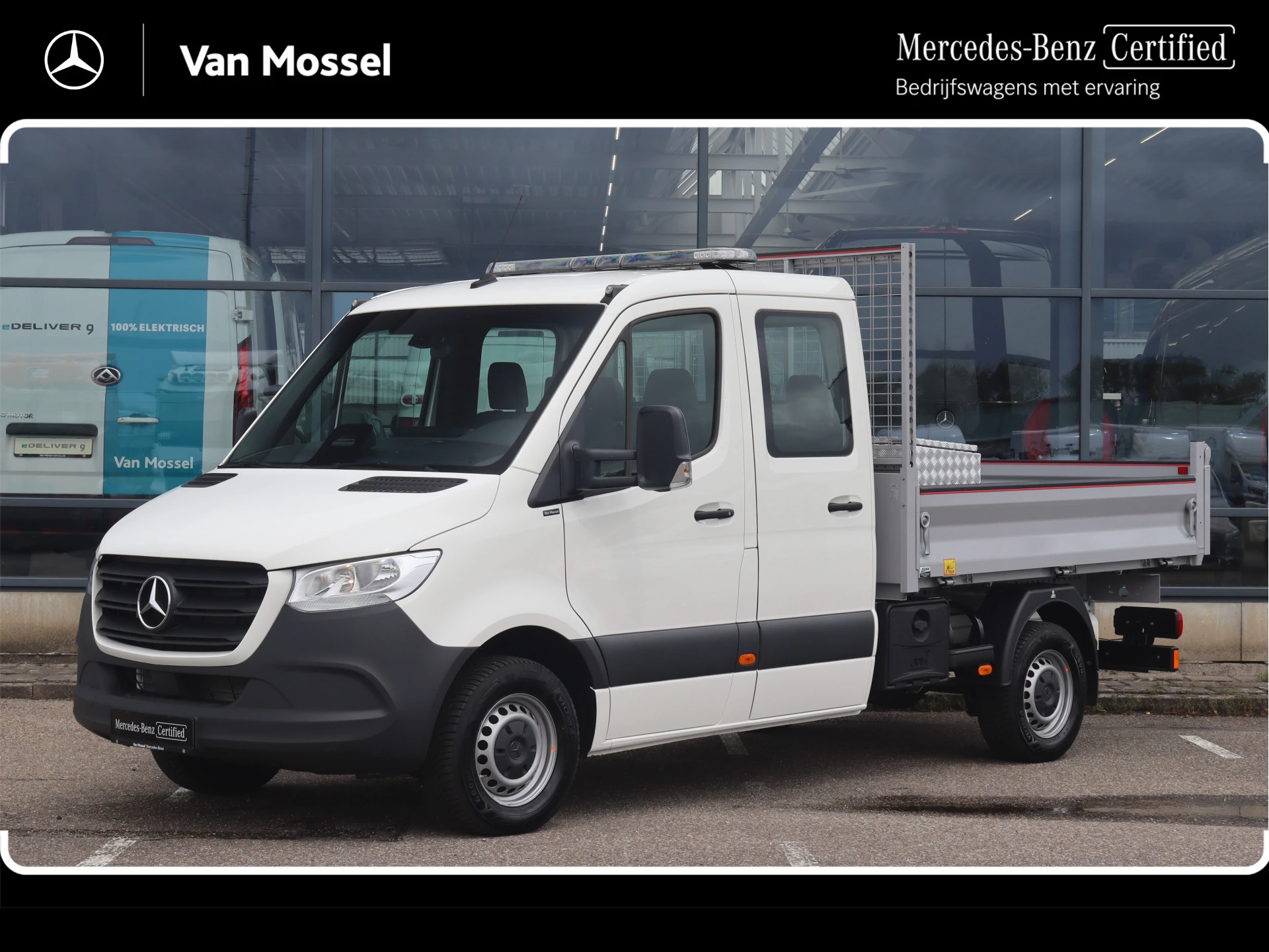 Mercedes-Benz-Sprinter-image-0